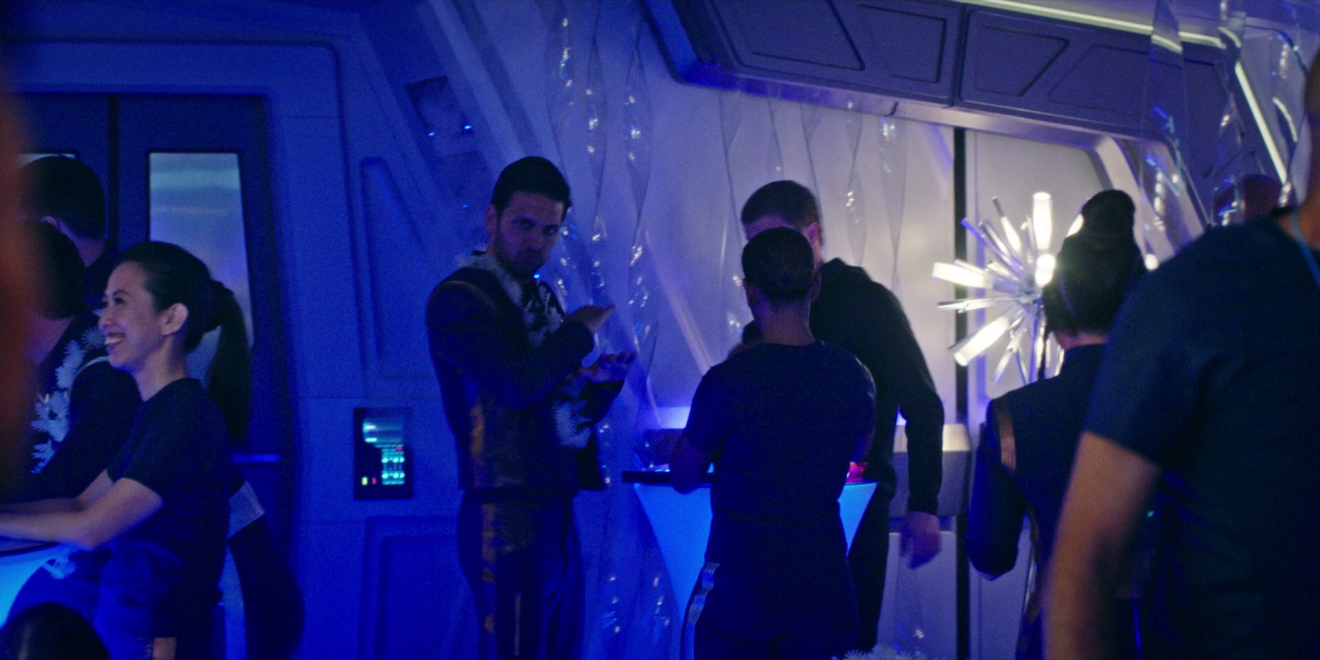 extant_StarTrekDiscovery_1x07-MagicToMakeTheSanestManGoMad_0454.jpg