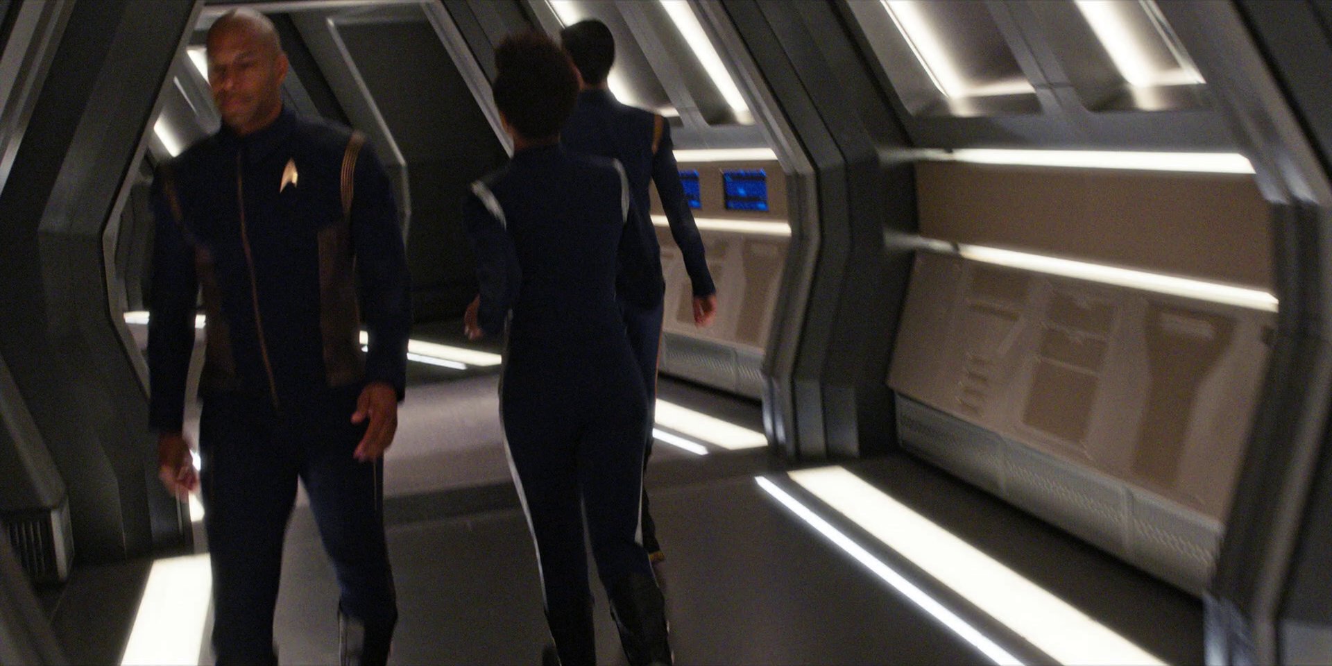 extant_StarTrekDiscovery_1x07-MagicToMakeTheSanestManGoMad_0644.jpg