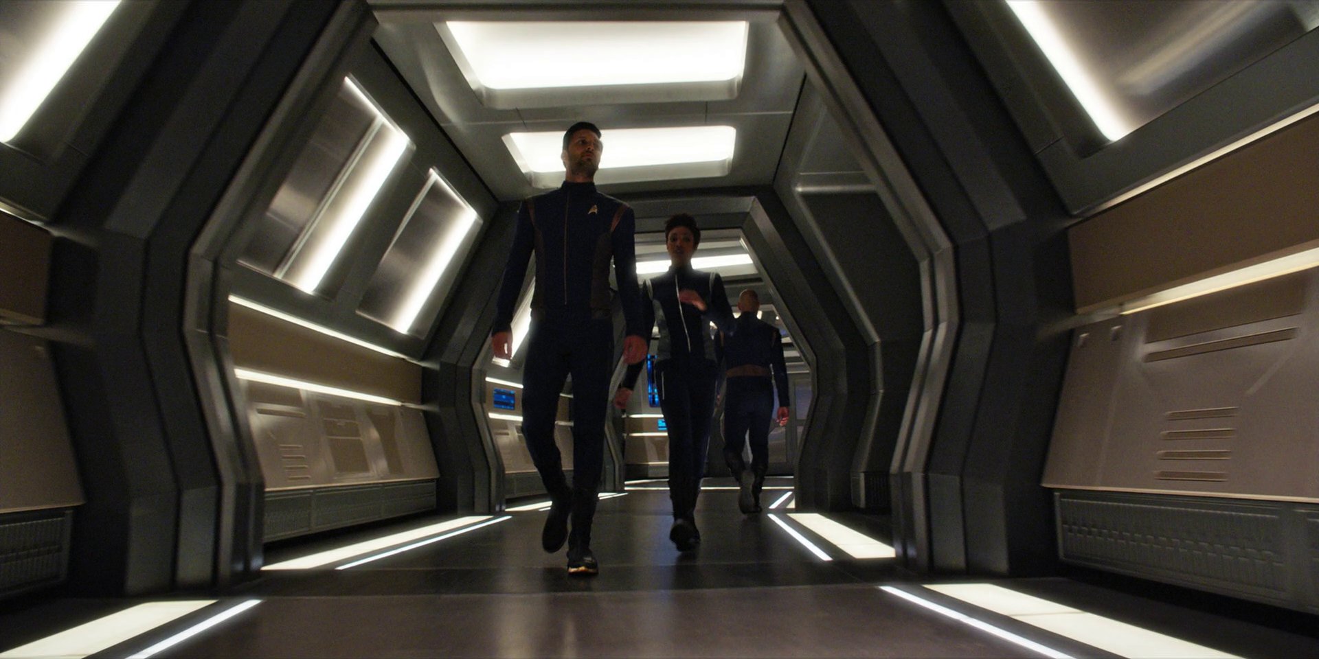 extant_StarTrekDiscovery_1x07-MagicToMakeTheSanestManGoMad_0645.jpg