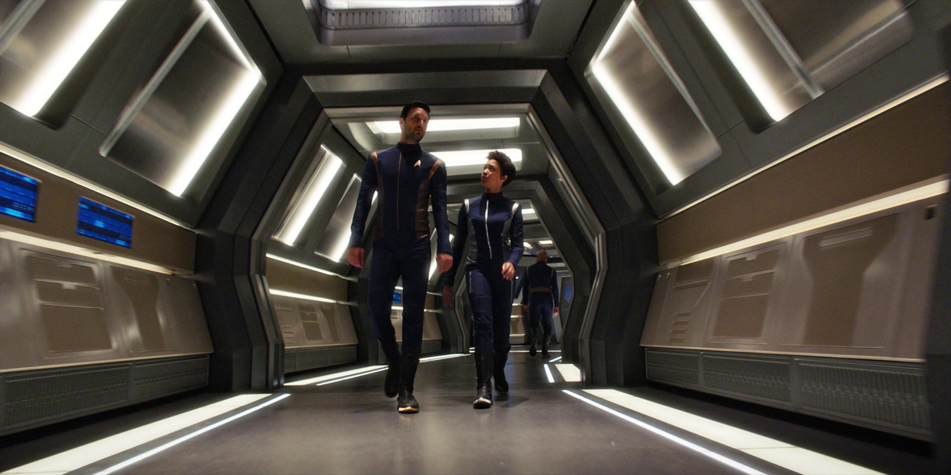 extant_StarTrekDiscovery_1x07-MagicToMakeTheSanestManGoMad_0647.jpg