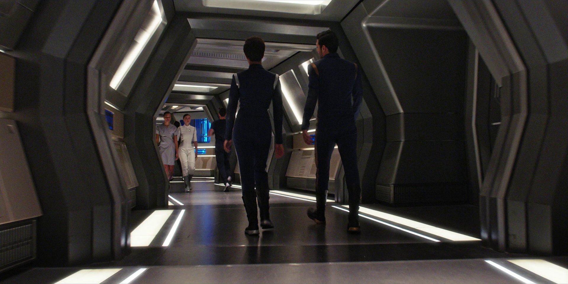 extant_StarTrekDiscovery_1x07-MagicToMakeTheSanestManGoMad_0668.jpg extant_StarTrekDiscovery_1x07-MagicToMakeTheSanestManGoMad_0668.jpg