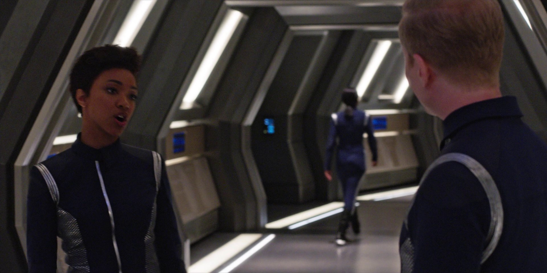 extant_StarTrekDiscovery_1x07-MagicToMakeTheSanestManGoMad_0688.jpg