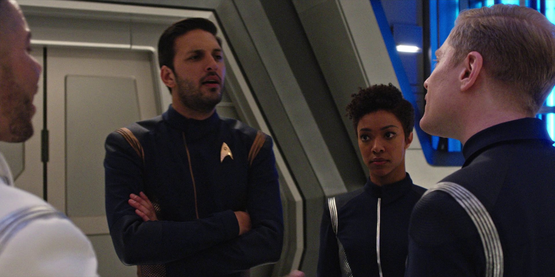 extant_StarTrekDiscovery_1x07-MagicToMakeTheSanestManGoMad_0739.jpg