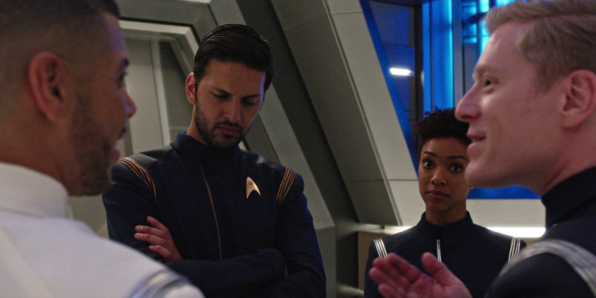 extant_StarTrekDiscovery_1x07-MagicToMakeTheSanestManGoMad_0758.jpg