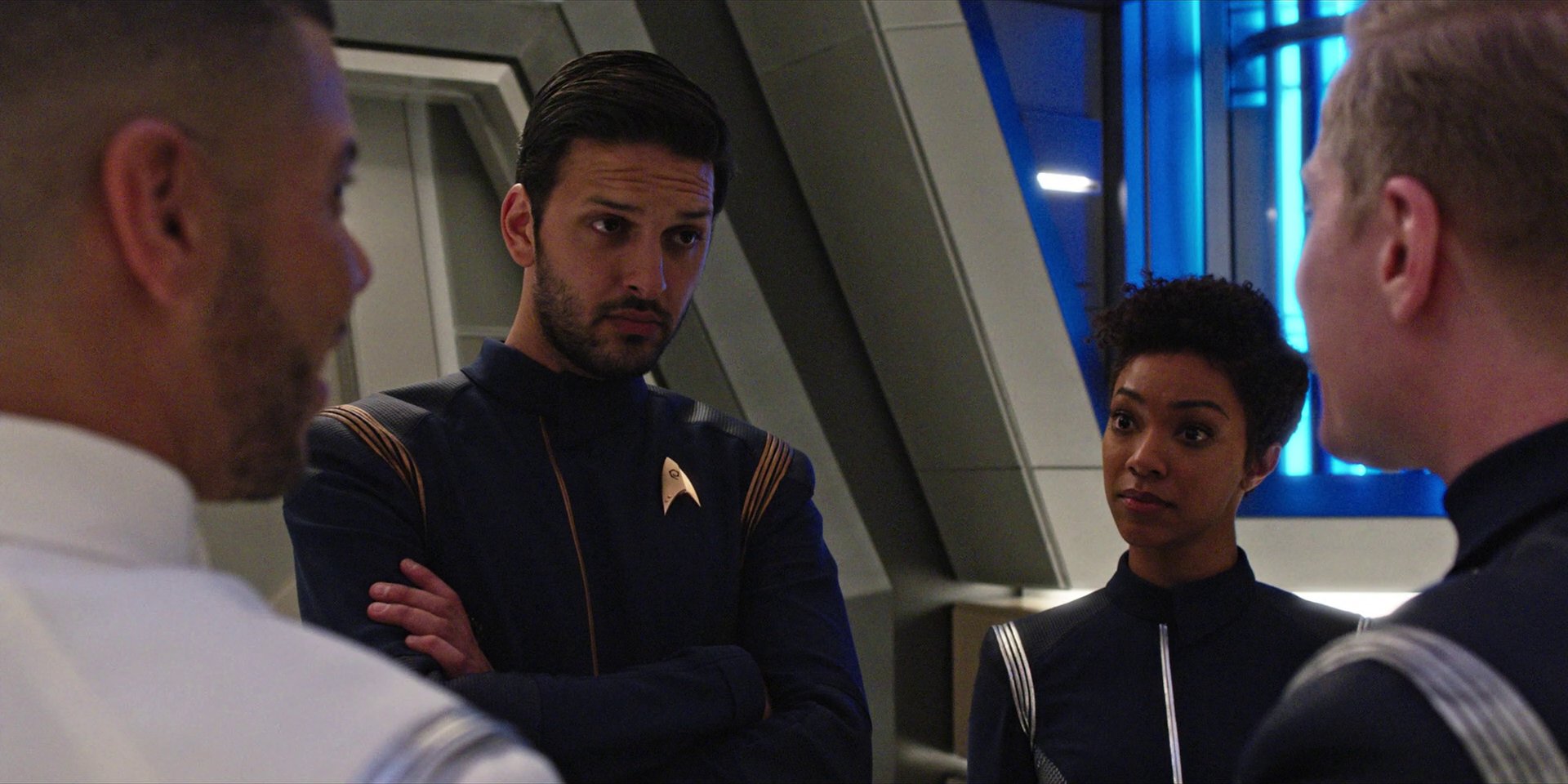 extant_StarTrekDiscovery_1x07-MagicToMakeTheSanestManGoMad_0759.jpg