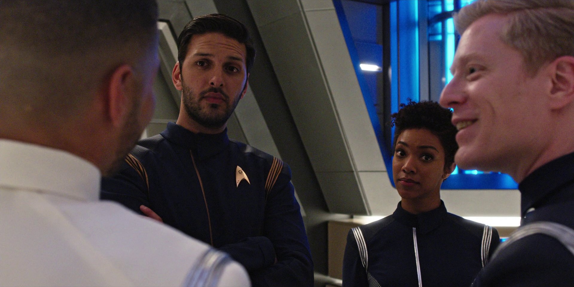 extant_StarTrekDiscovery_1x07-MagicToMakeTheSanestManGoMad_0762.jpg