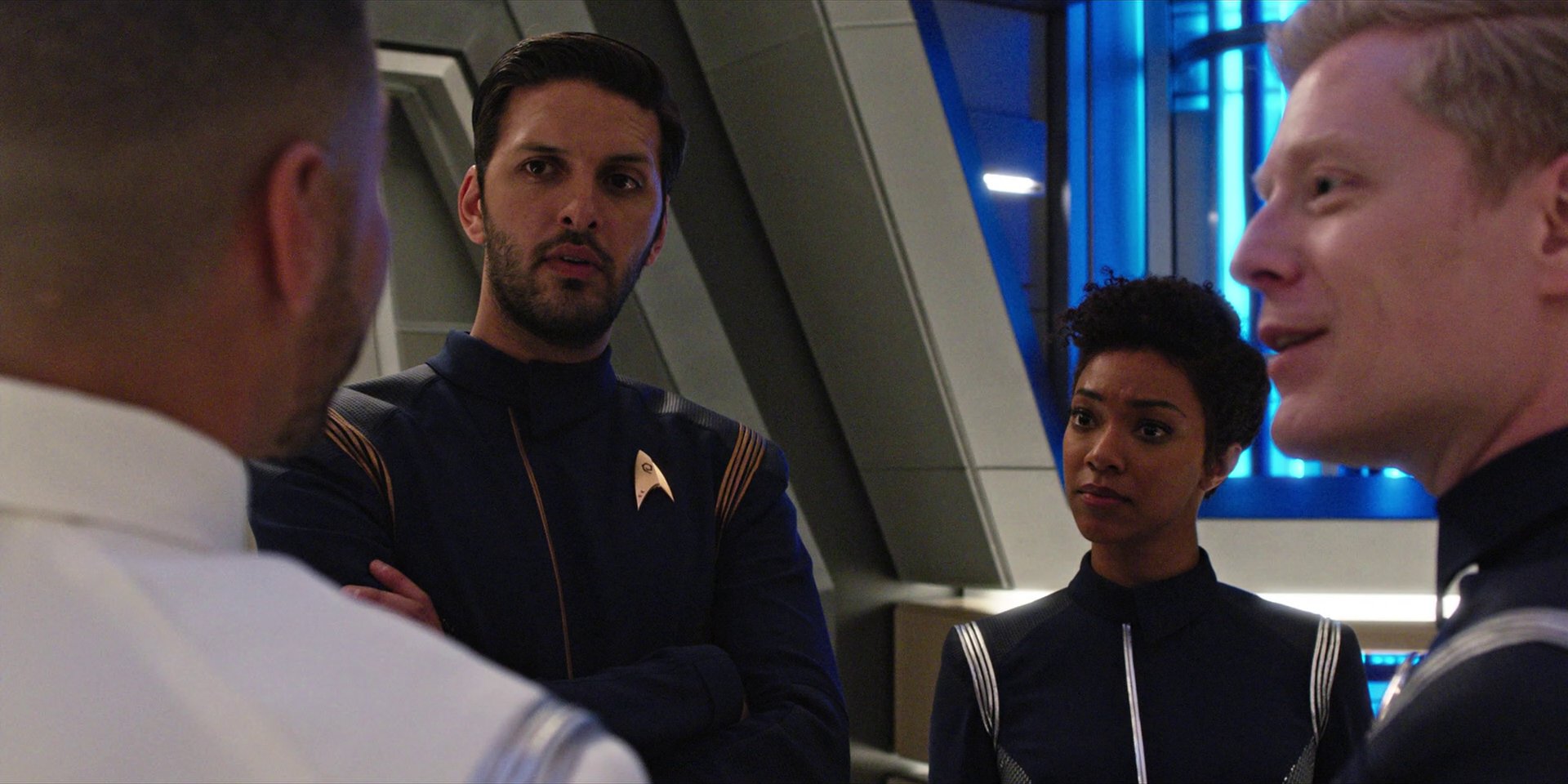 extant_StarTrekDiscovery_1x07-MagicToMakeTheSanestManGoMad_0766.jpg