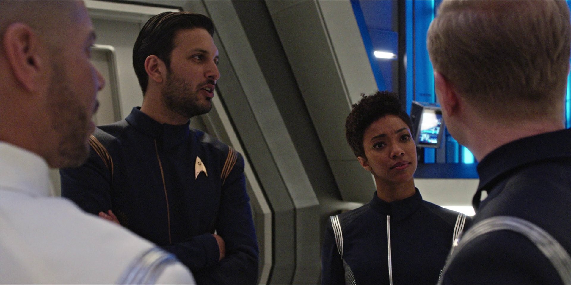 extant_StarTrekDiscovery_1x07-MagicToMakeTheSanestManGoMad_0782.jpg