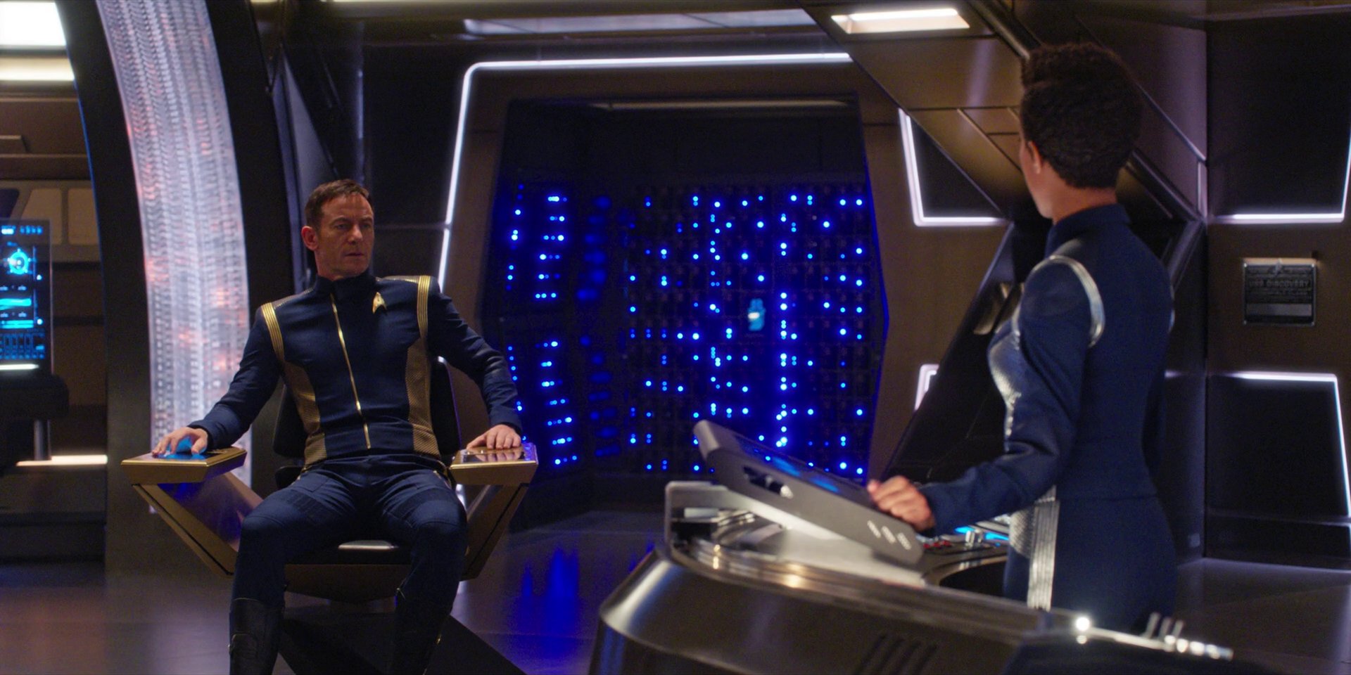 extant_StarTrekDiscovery_1x07-MagicToMakeTheSanestManGoMad_0872.jpg