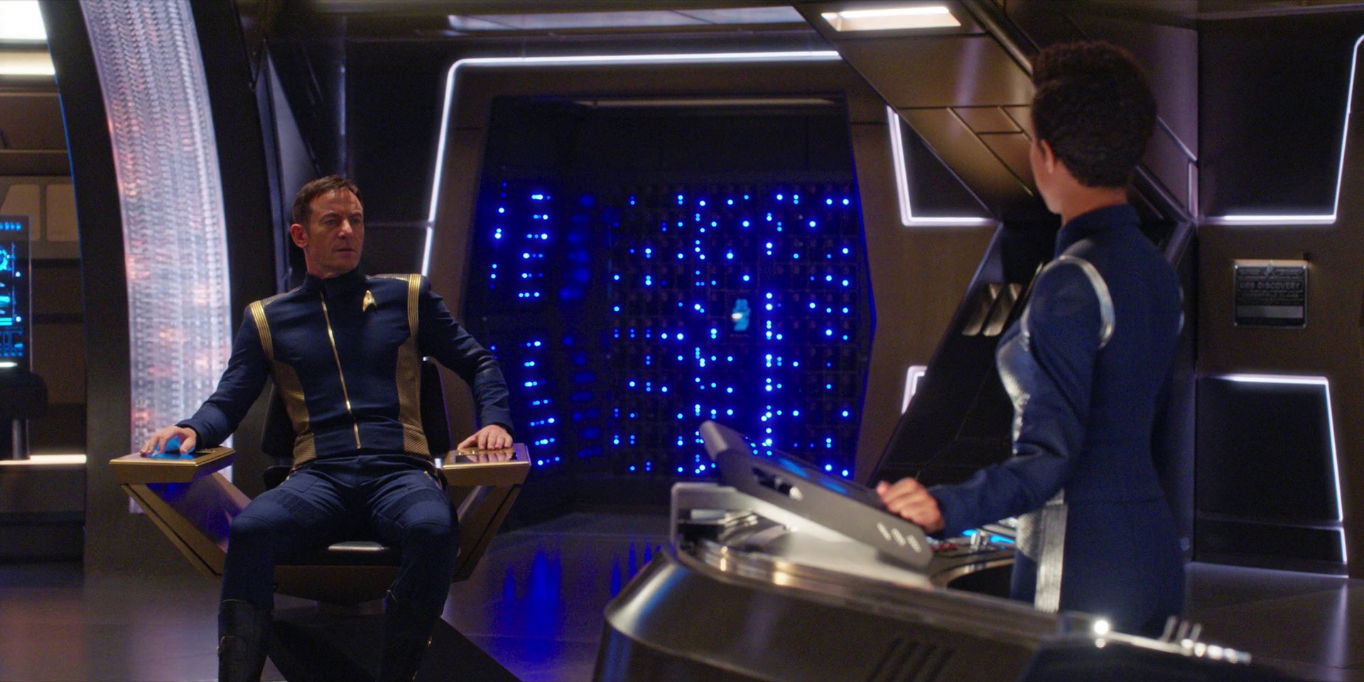 extant_StarTrekDiscovery_1x07-MagicToMakeTheSanestManGoMad_0873.jpg