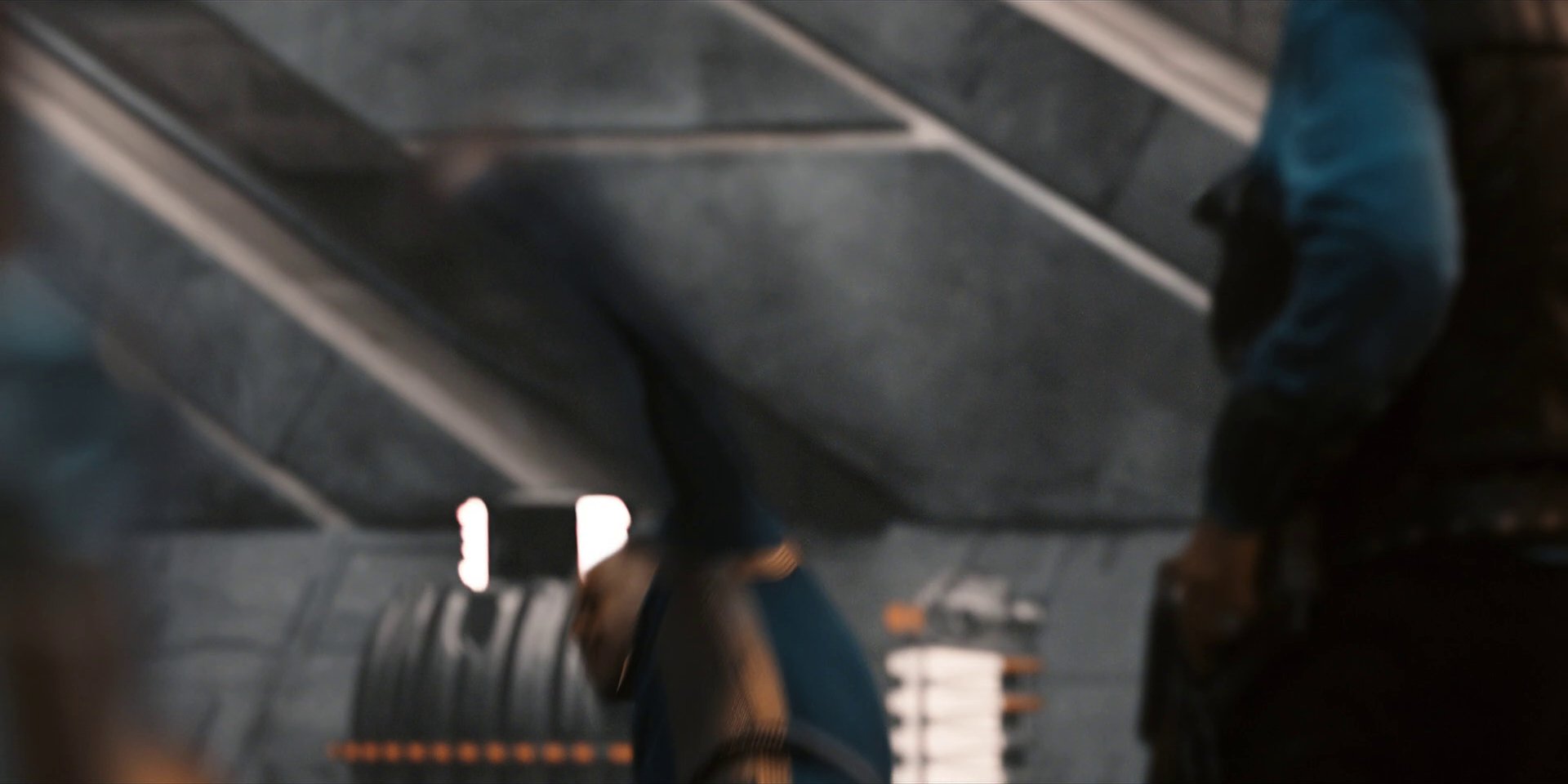 extant_StarTrekDiscovery_1x07-MagicToMakeTheSanestManGoMad_0989.jpg
