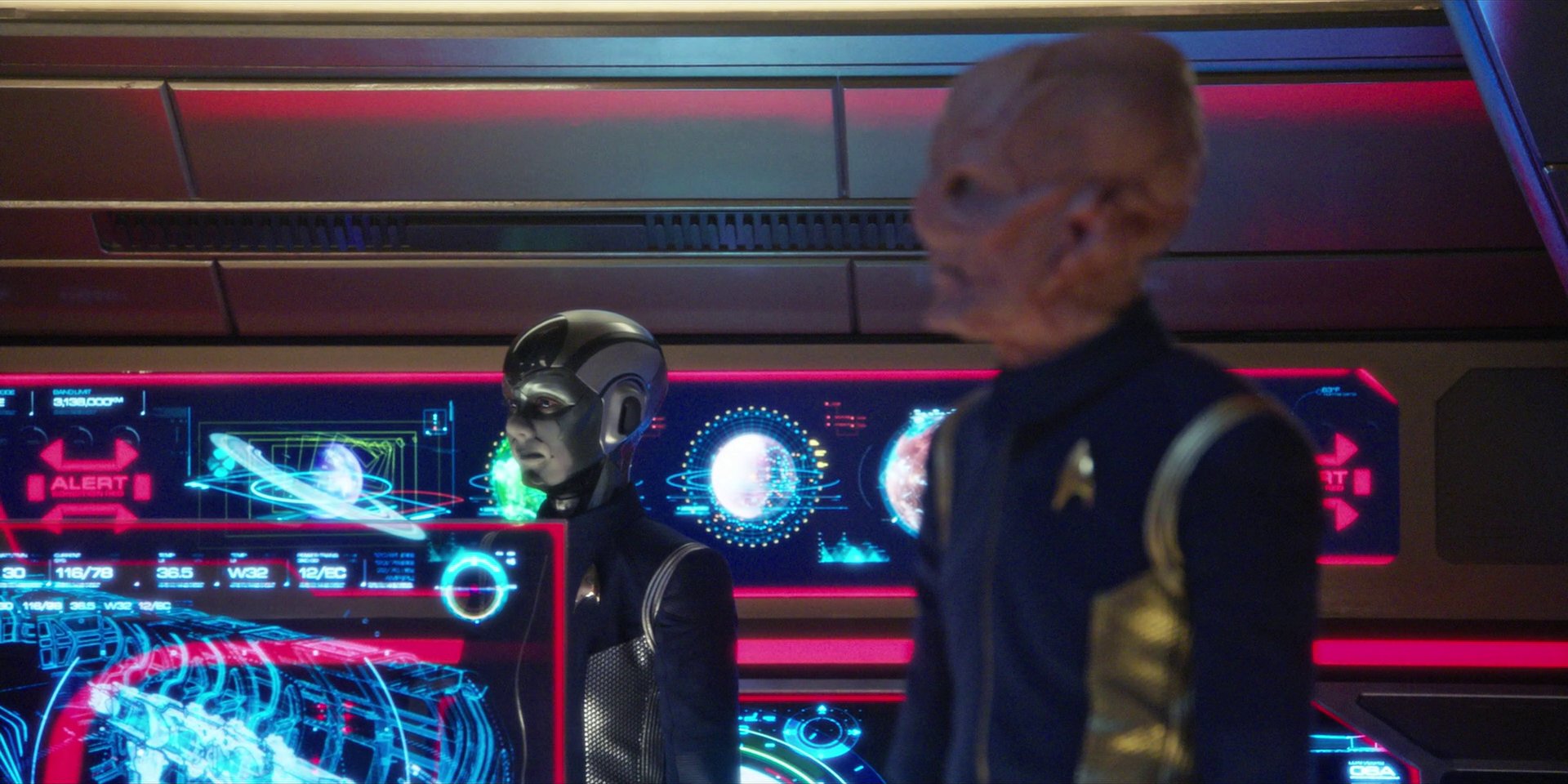 extant_StarTrekDiscovery_1x07-MagicToMakeTheSanestManGoMad_1092.jpg