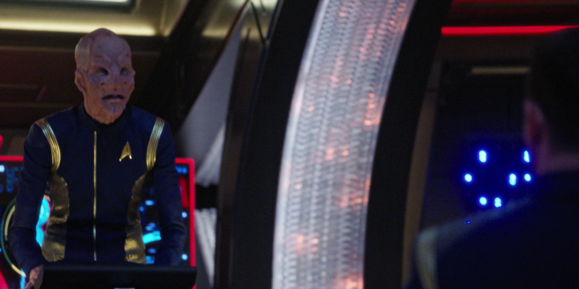 extant_StarTrekDiscovery_1x07-MagicToMakeTheSanestManGoMad_1168.jpg