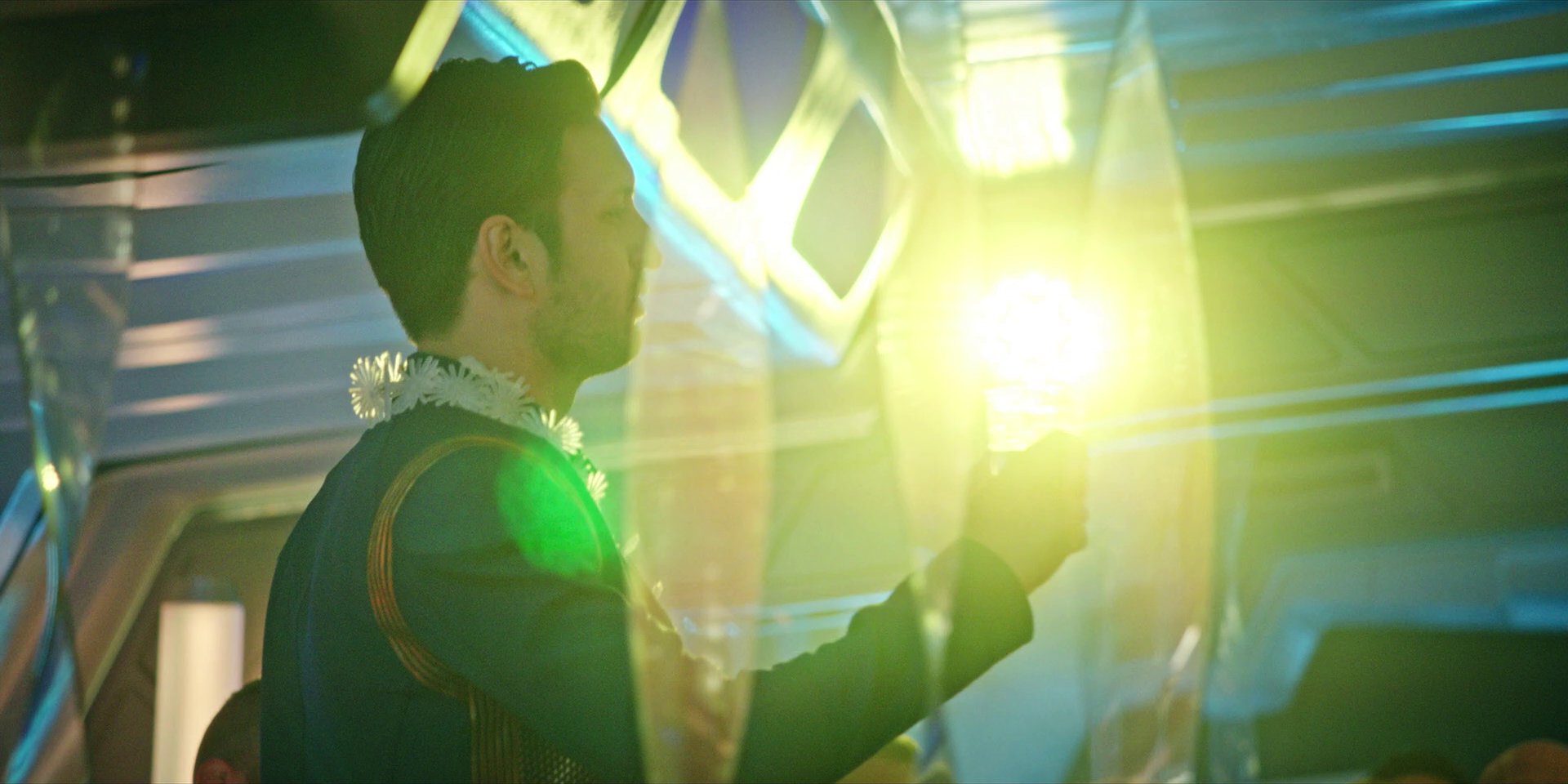 extant_StarTrekDiscovery_1x07-MagicToMakeTheSanestManGoMad_1210.jpg