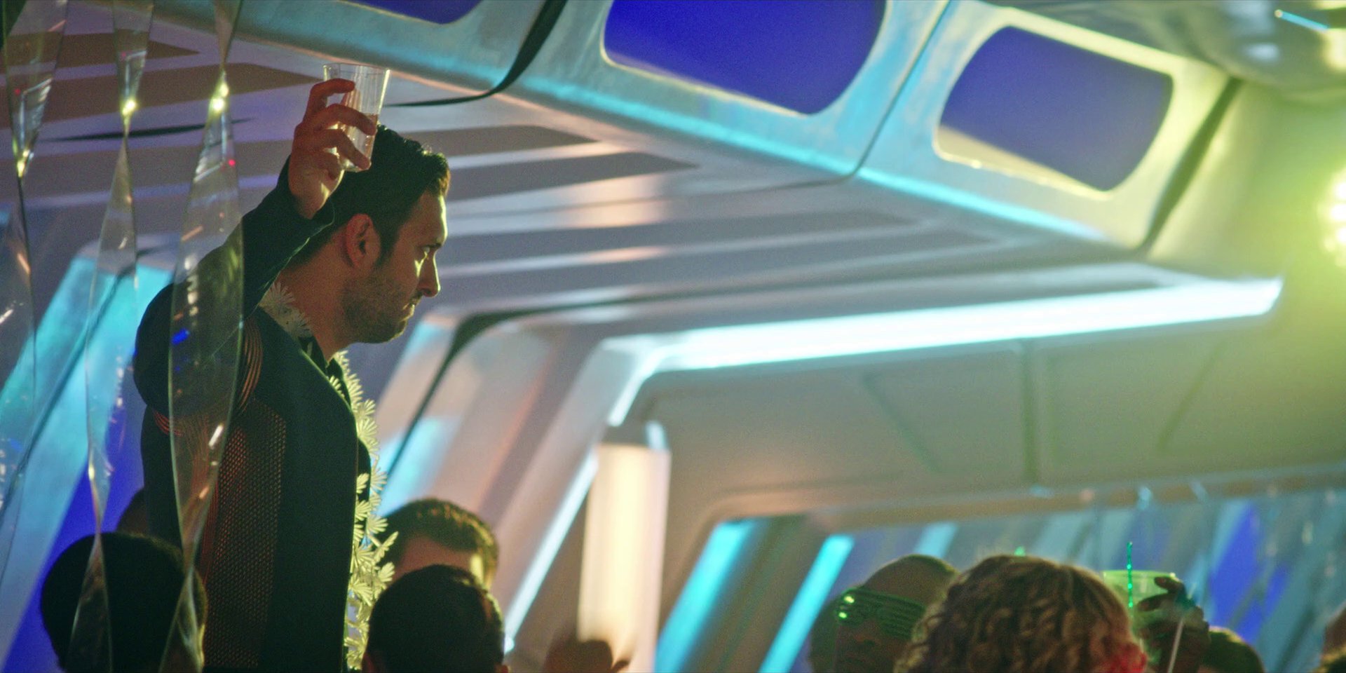 extant_StarTrekDiscovery_1x07-MagicToMakeTheSanestManGoMad_1215.jpg