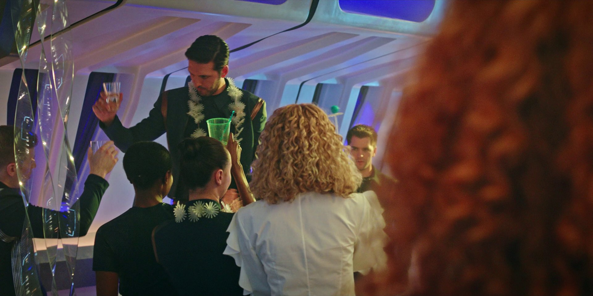 extant_StarTrekDiscovery_1x07-MagicToMakeTheSanestManGoMad_1220.jpg