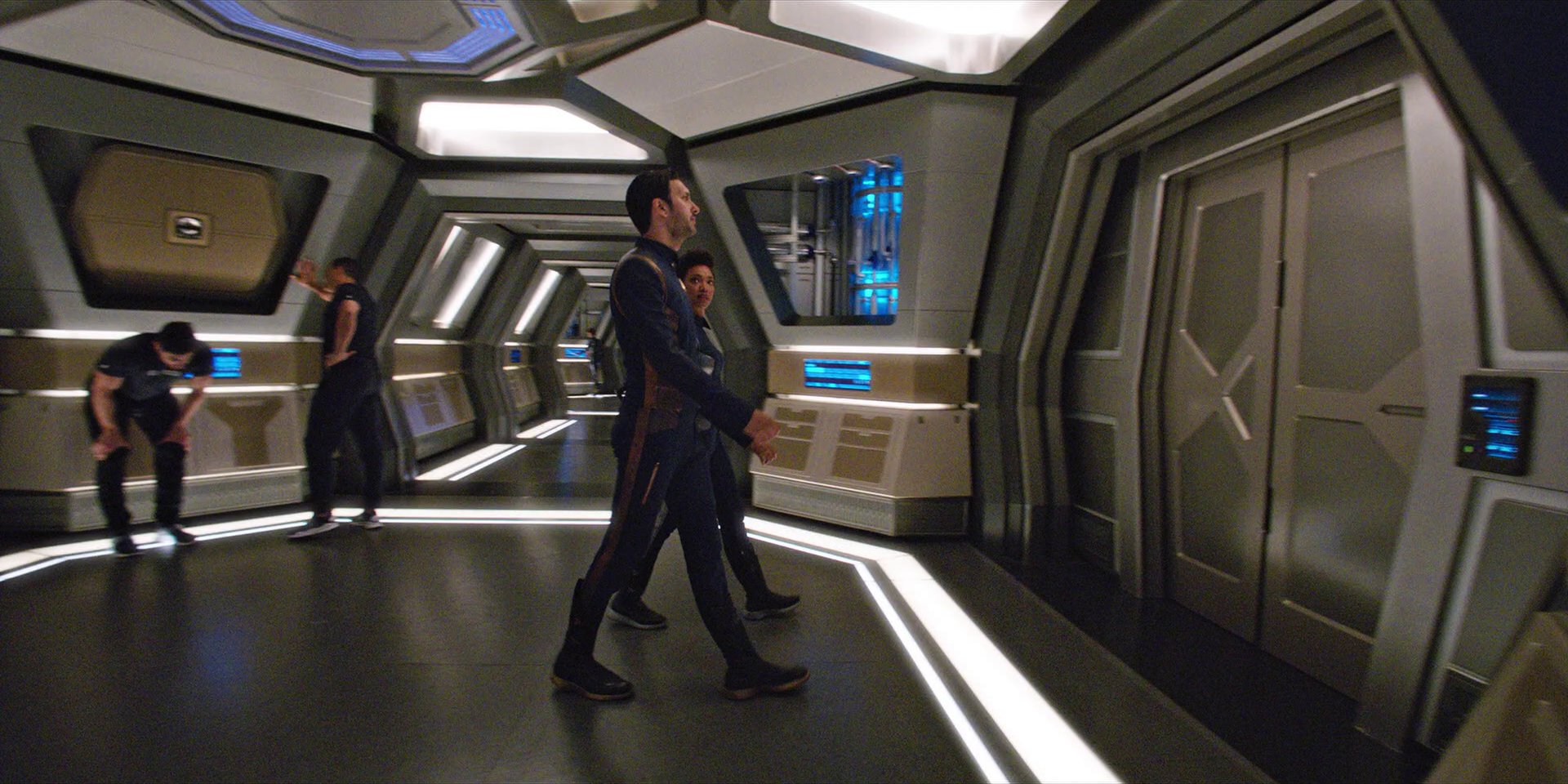 extant_StarTrekDiscovery_1x07-MagicToMakeTheSanestManGoMad_1288.jpg