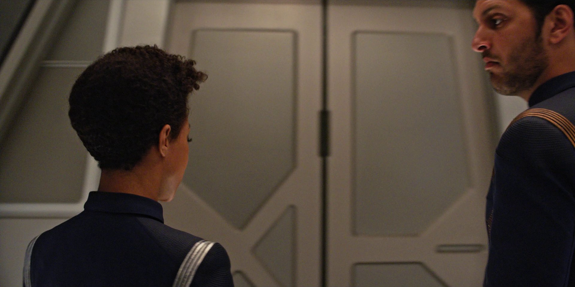 extant_StarTrekDiscovery_1x07-MagicToMakeTheSanestManGoMad_1292.jpg