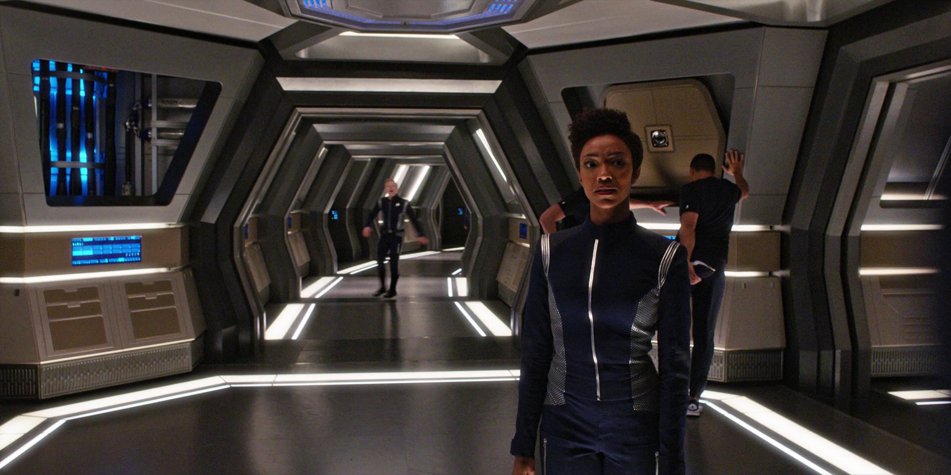 extant_StarTrekDiscovery_1x07-MagicToMakeTheSanestManGoMad_1308.jpg