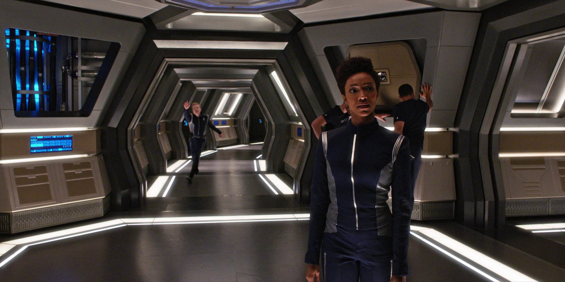 extant_StarTrekDiscovery_1x07-MagicToMakeTheSanestManGoMad_1309.jpg