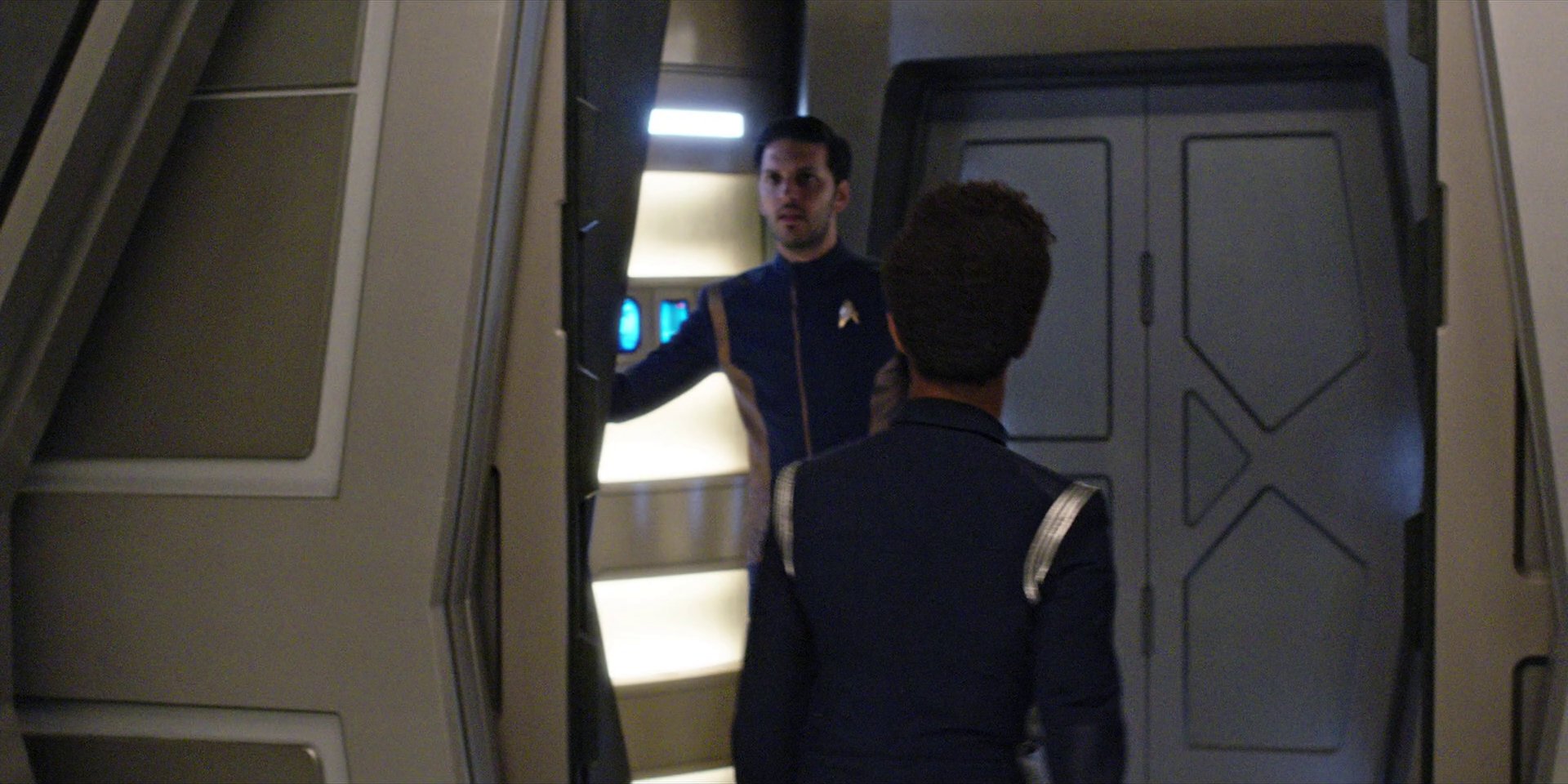 extant_StarTrekDiscovery_1x07-MagicToMakeTheSanestManGoMad_1358.jpg