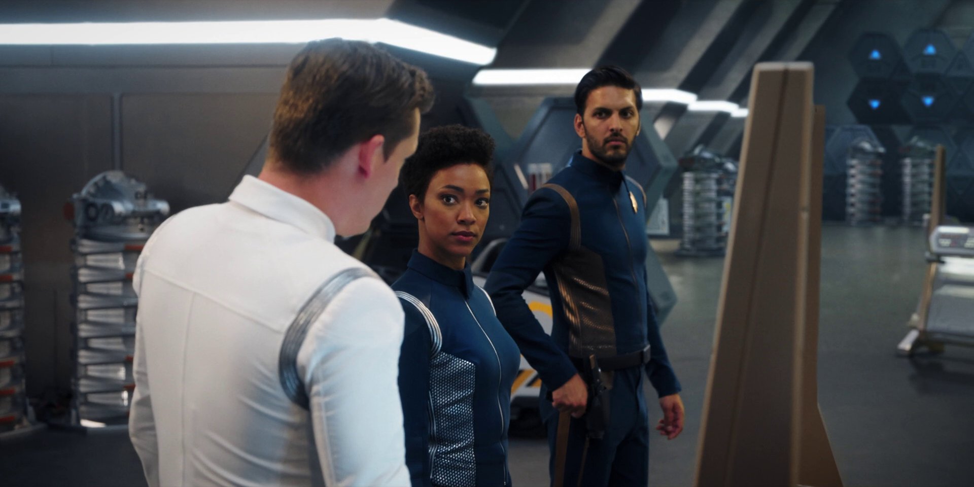 extant_StarTrekDiscovery_1x07-MagicToMakeTheSanestManGoMad_1538.jpg
