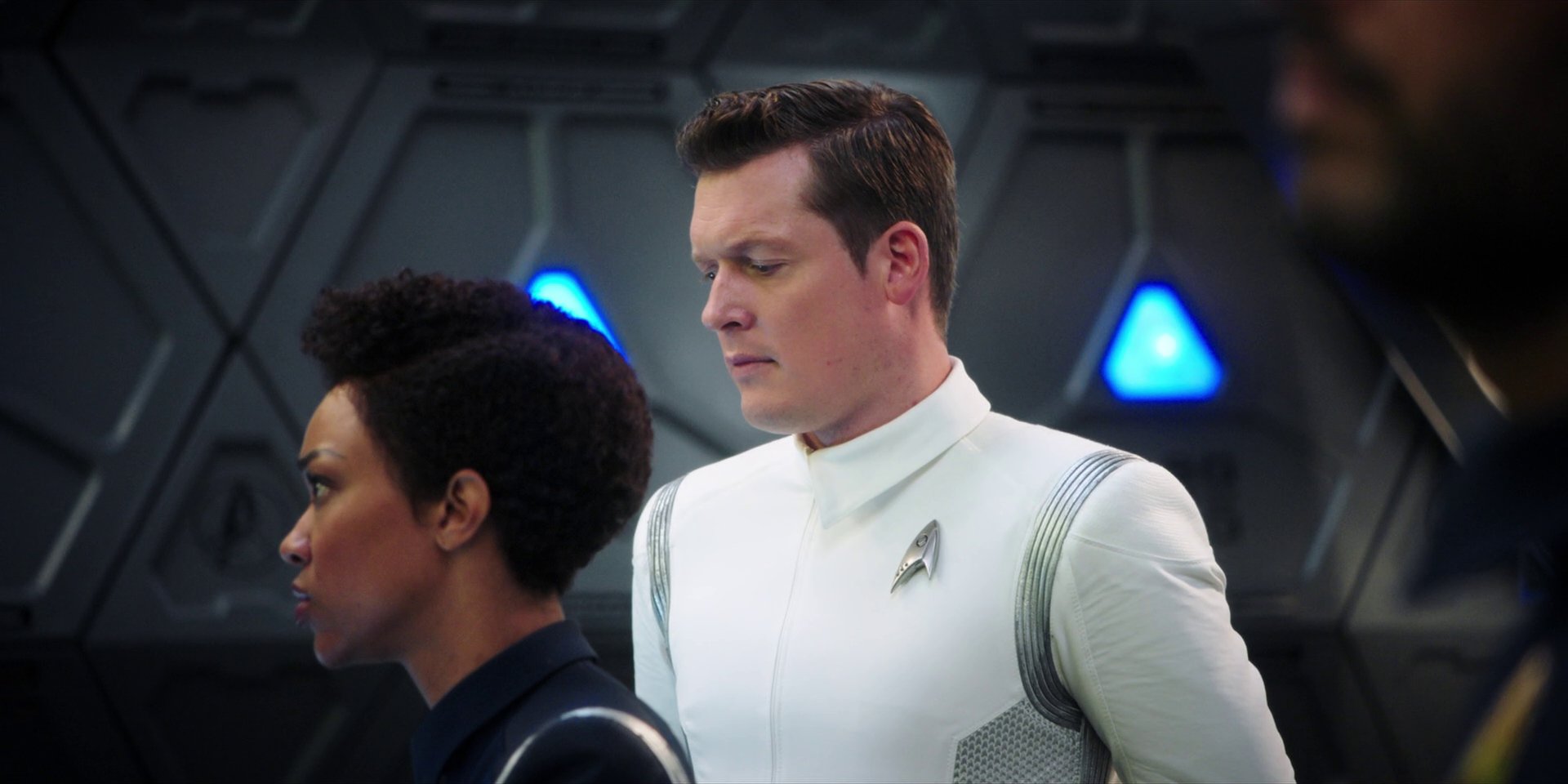 extant_StarTrekDiscovery_1x07-MagicToMakeTheSanestManGoMad_1572.jpg