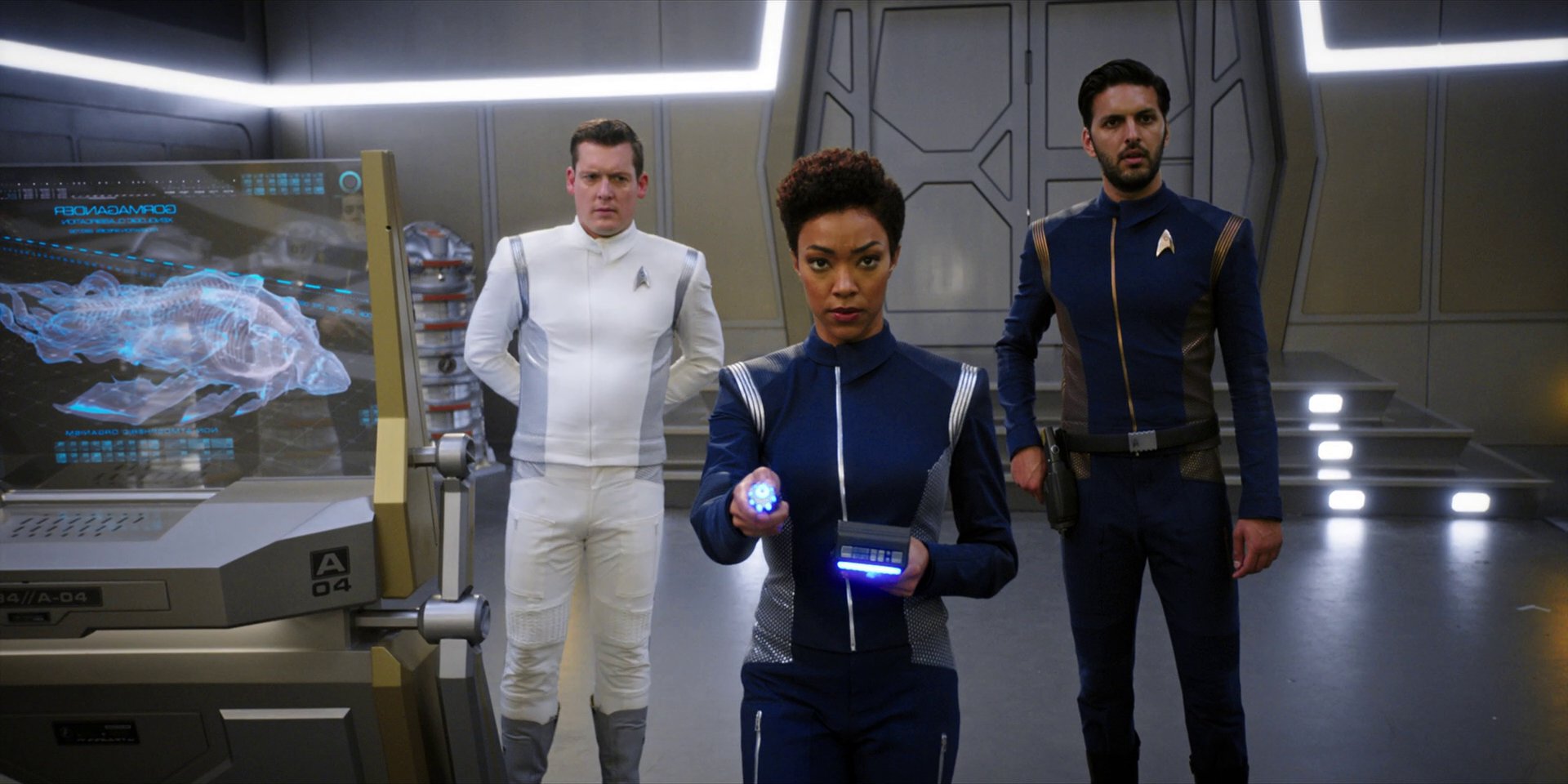 extant_StarTrekDiscovery_1x07-MagicToMakeTheSanestManGoMad_1589.jpg