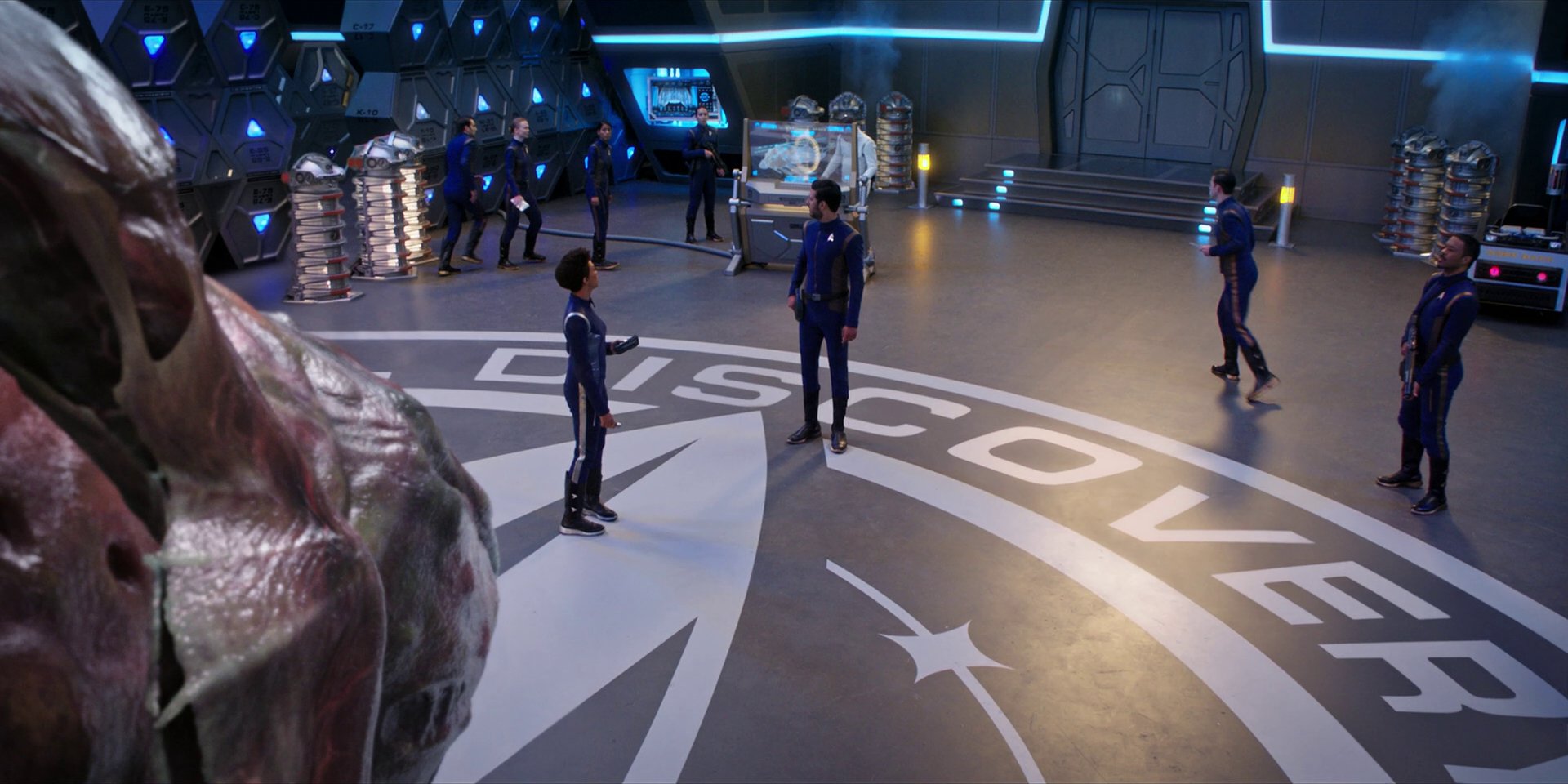 extant_StarTrekDiscovery_1x07-MagicToMakeTheSanestManGoMad_1629.jpg