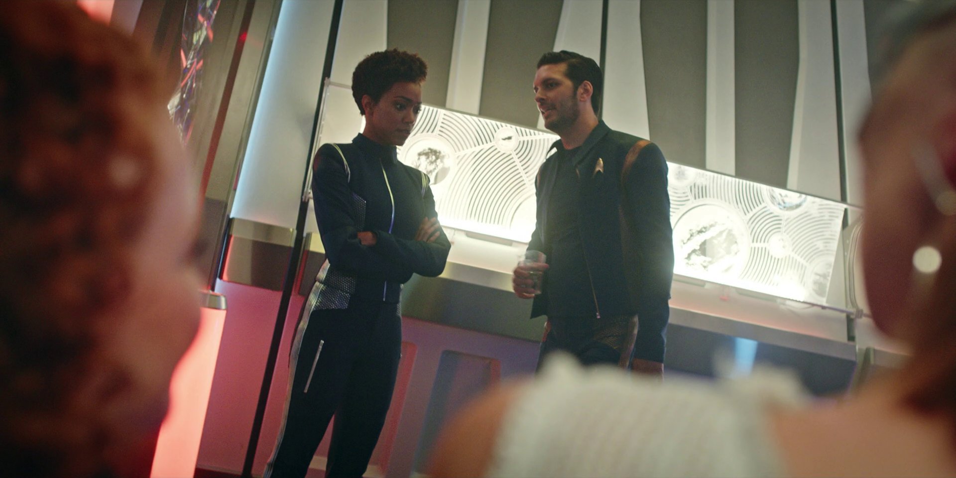 extant_StarTrekDiscovery_1x07-MagicToMakeTheSanestManGoMad_1921.jpg
