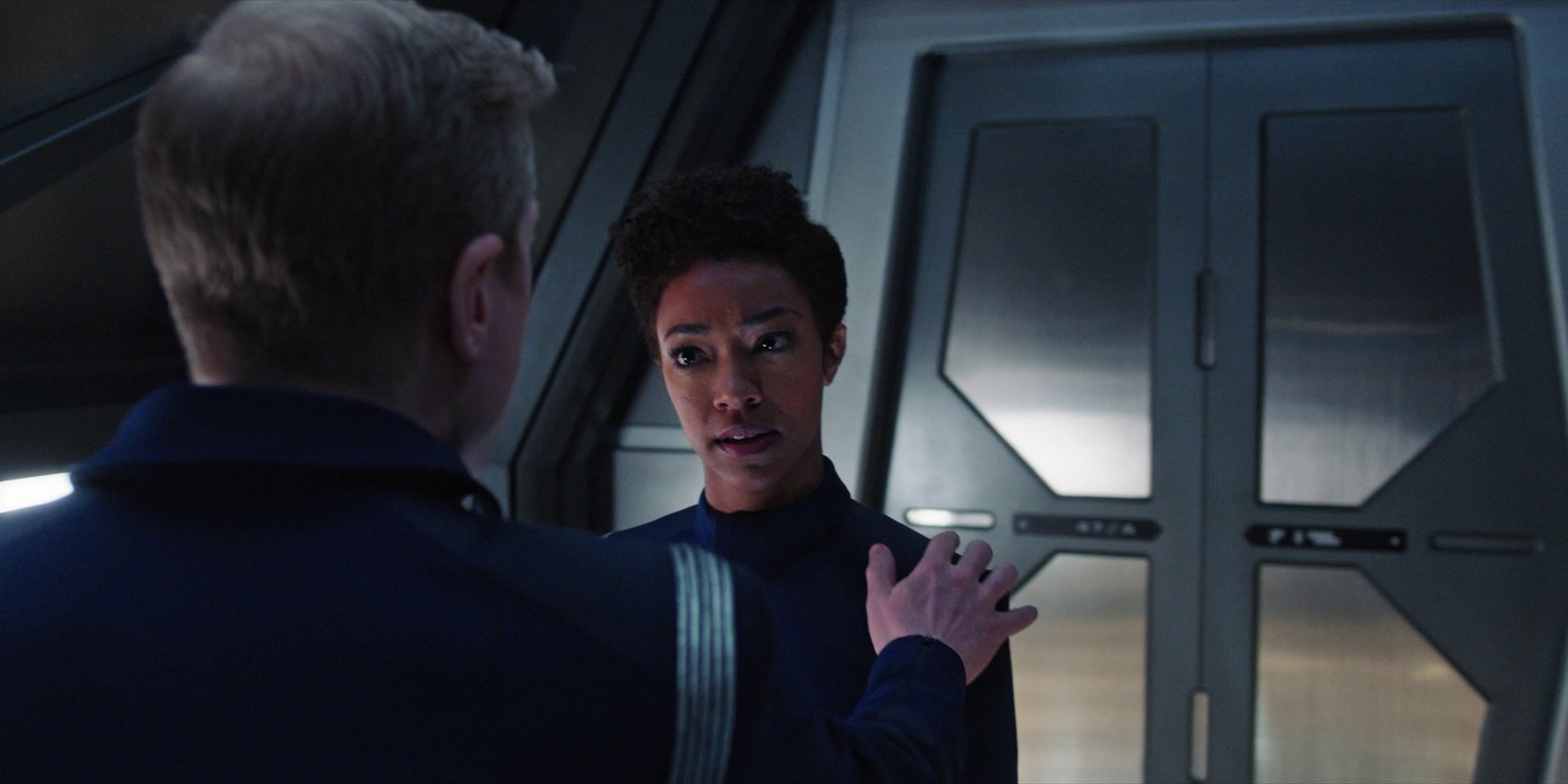 extant_StarTrekDiscovery_1x07-MagicToMakeTheSanestManGoMad_2008.jpg