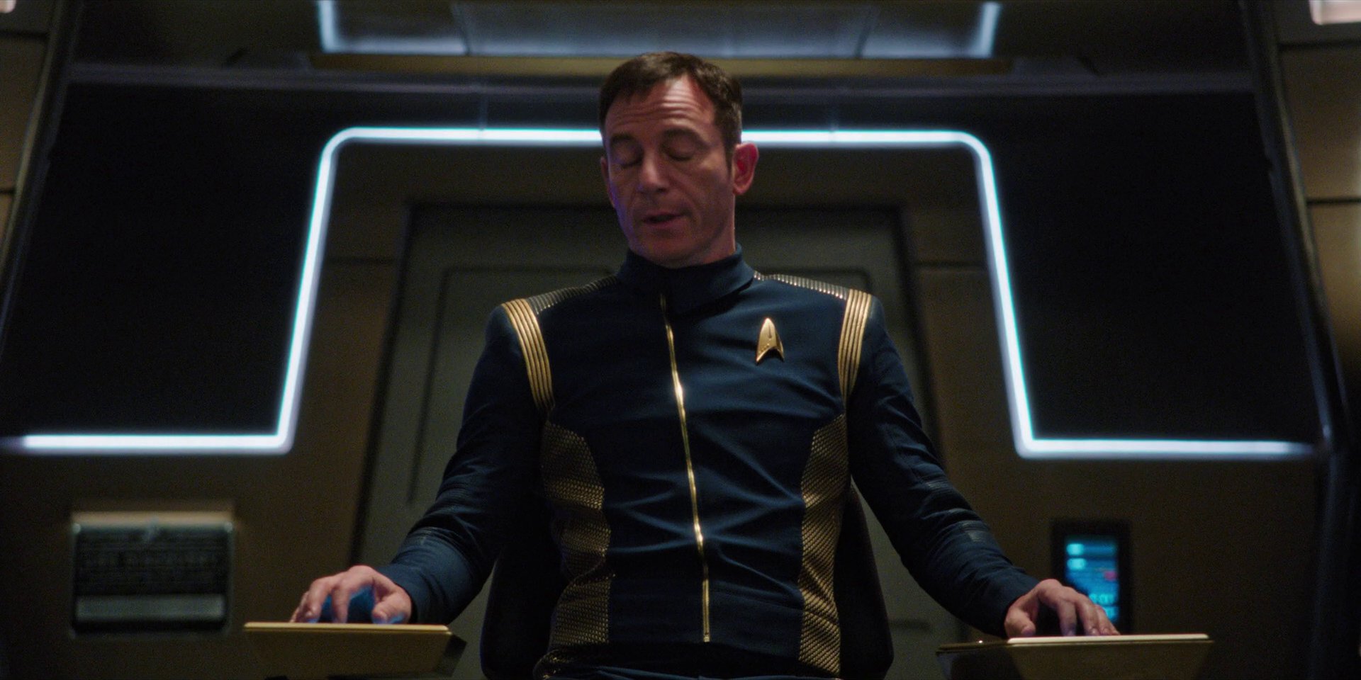 extant_StarTrekDiscovery_1x07-MagicToMakeTheSanestManGoMad_2025.jpg