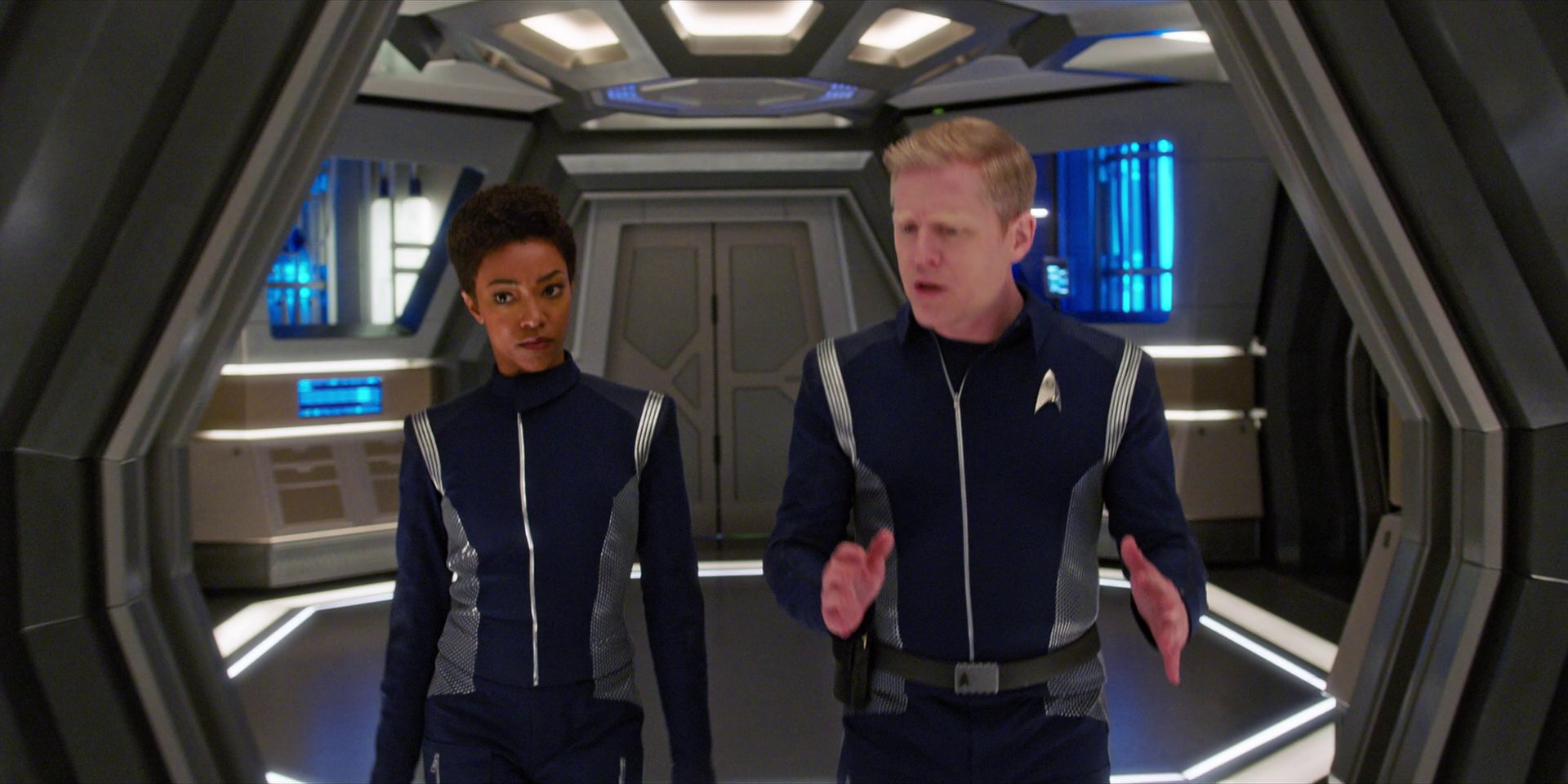 extant_StarTrekDiscovery_1x07-MagicToMakeTheSanestManGoMad_2165.jpg