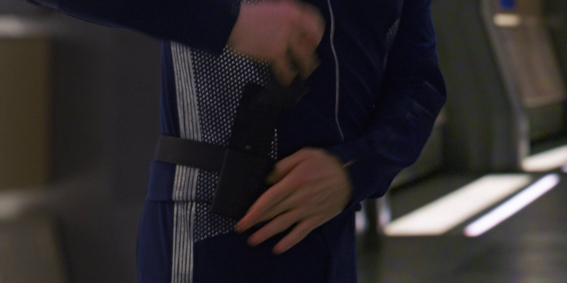 extant_StarTrekDiscovery_1x07-MagicToMakeTheSanestManGoMad_2244.jpg