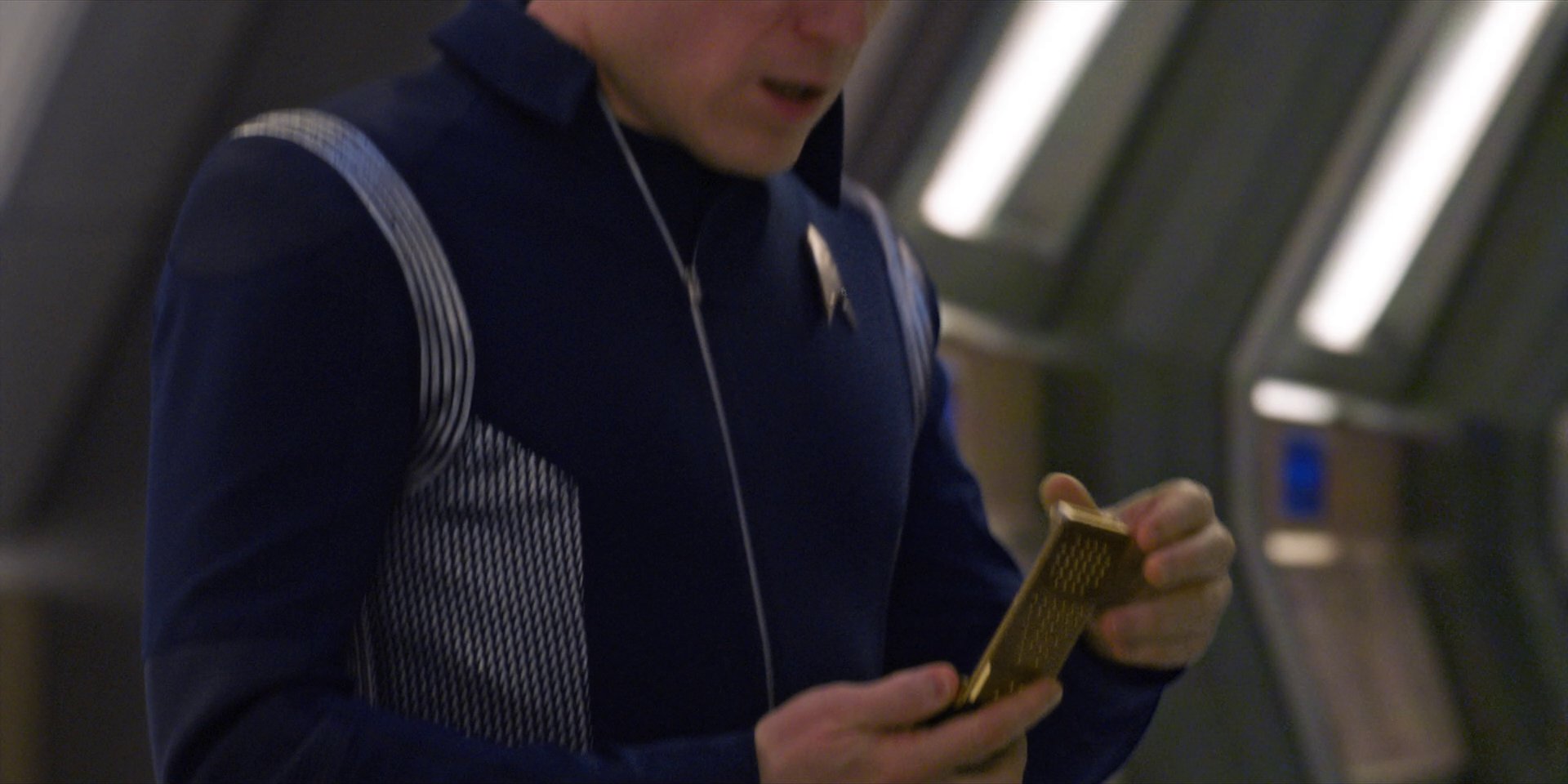 extant_StarTrekDiscovery_1x07-MagicToMakeTheSanestManGoMad_2246.jpg