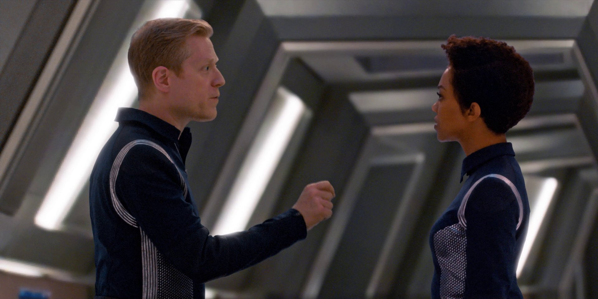 extant_StarTrekDiscovery_1x07-MagicToMakeTheSanestManGoMad_2259.jpg