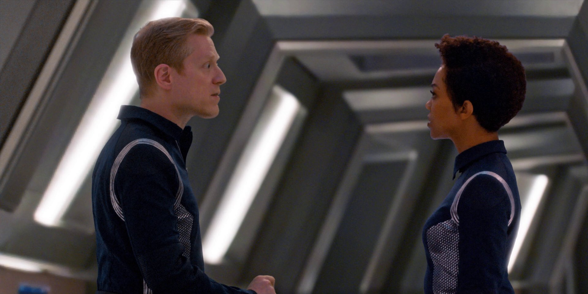 extant_StarTrekDiscovery_1x07-MagicToMakeTheSanestManGoMad_2260.jpg