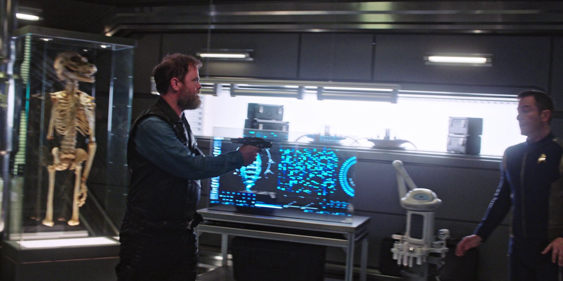 extant_StarTrekDiscovery_1x07-MagicToMakeTheSanestManGoMad_2351.jpg