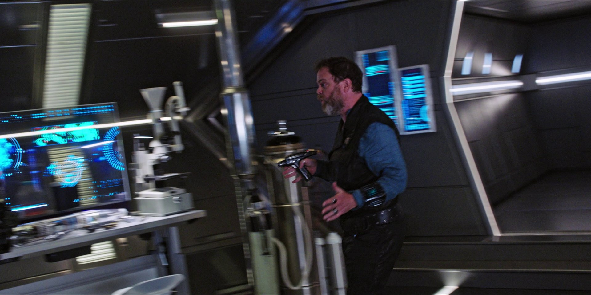 extant_StarTrekDiscovery_1x07-MagicToMakeTheSanestManGoMad_2359.jpg
