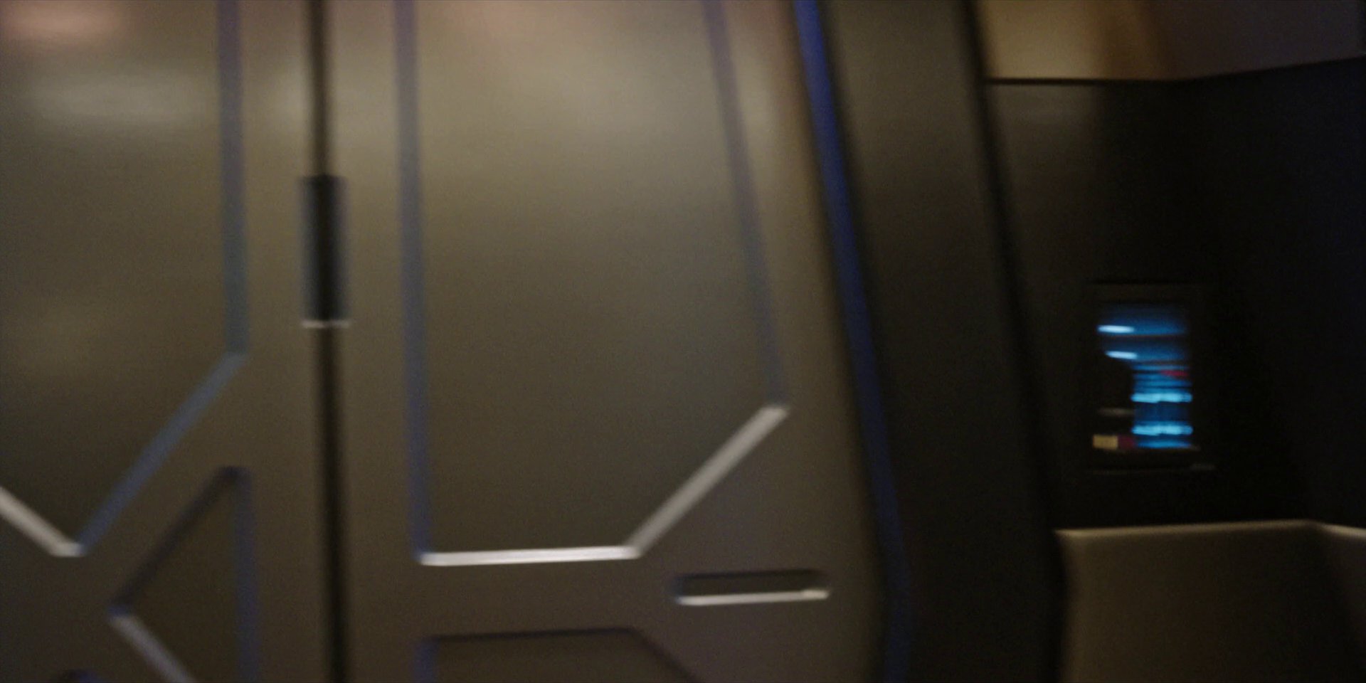 extant_StarTrekDiscovery_1x07-MagicToMakeTheSanestManGoMad_2392.jpg