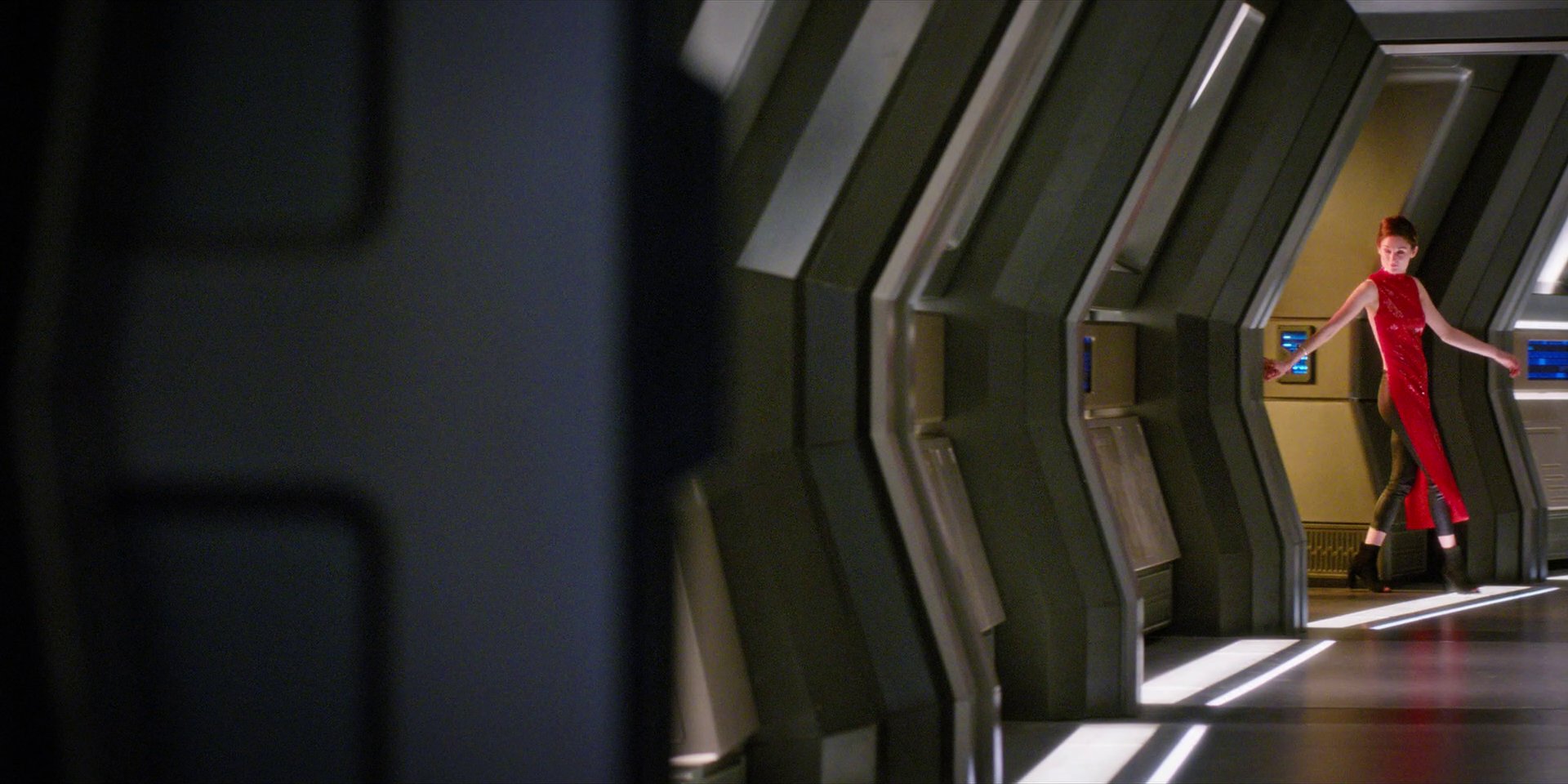 extant_StarTrekDiscovery_1x07-MagicToMakeTheSanestManGoMad_2665.jpg
