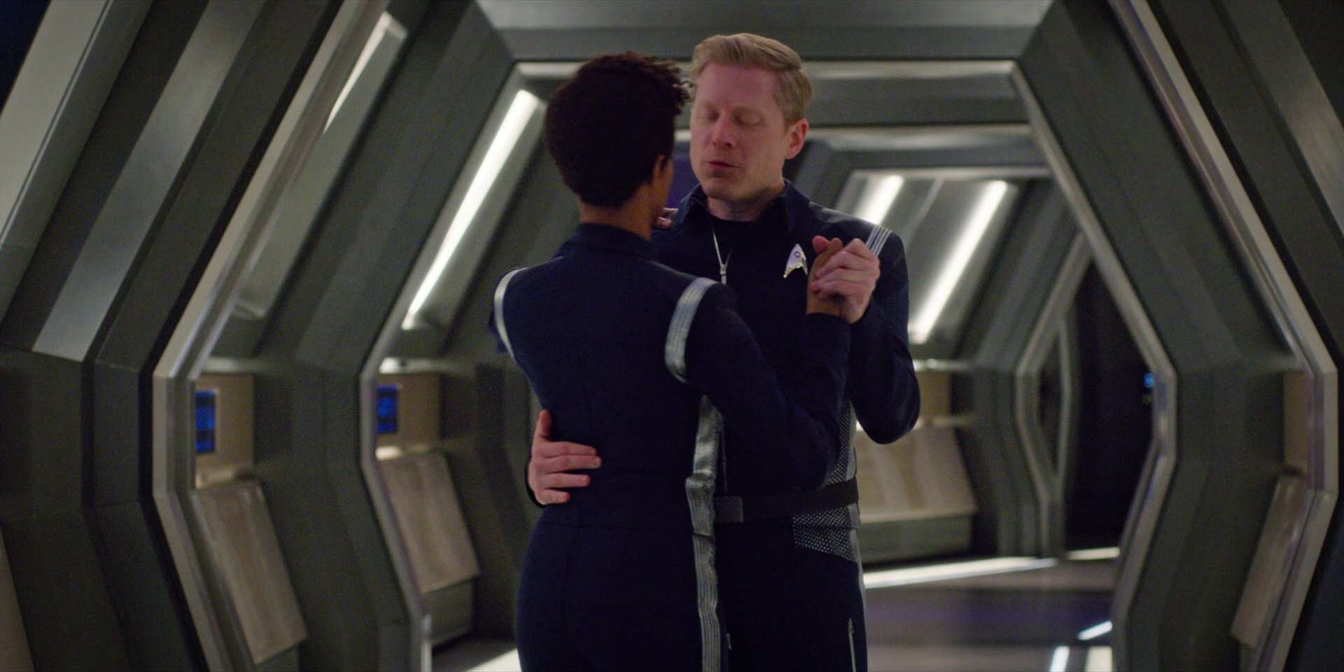 extant_StarTrekDiscovery_1x07-MagicToMakeTheSanestManGoMad_2745.jpg