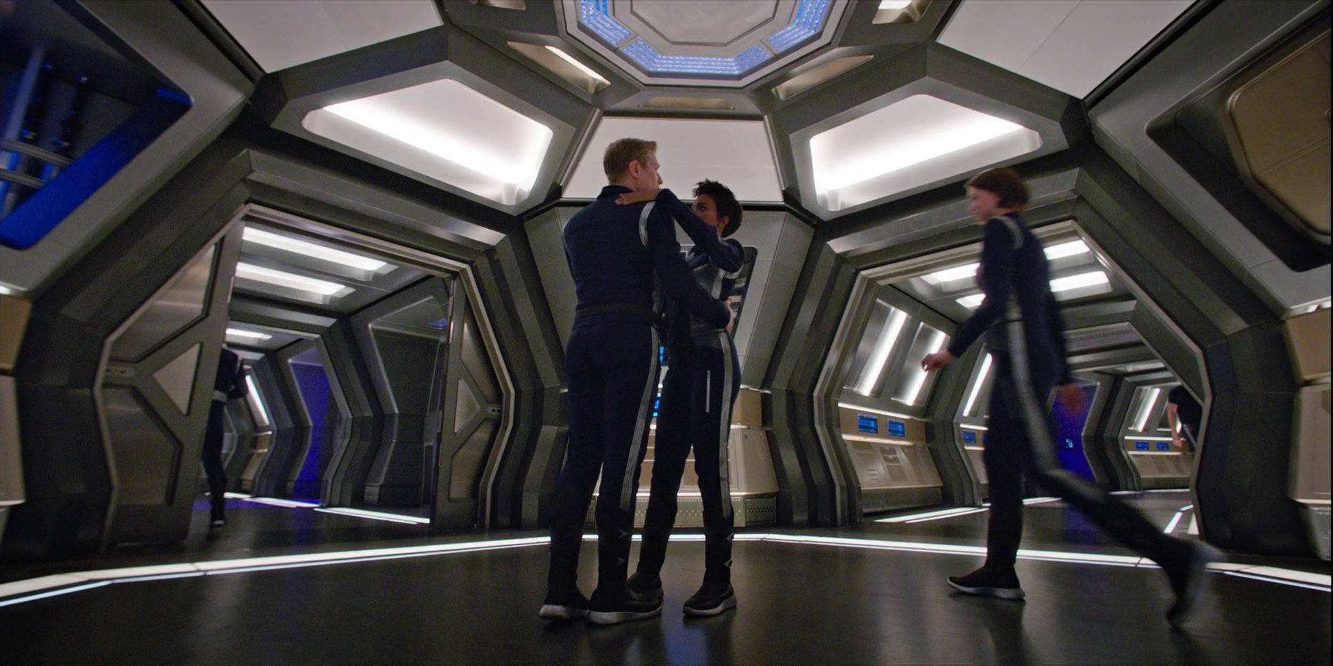extant_StarTrekDiscovery_1x07-MagicToMakeTheSanestManGoMad_2759.jpg