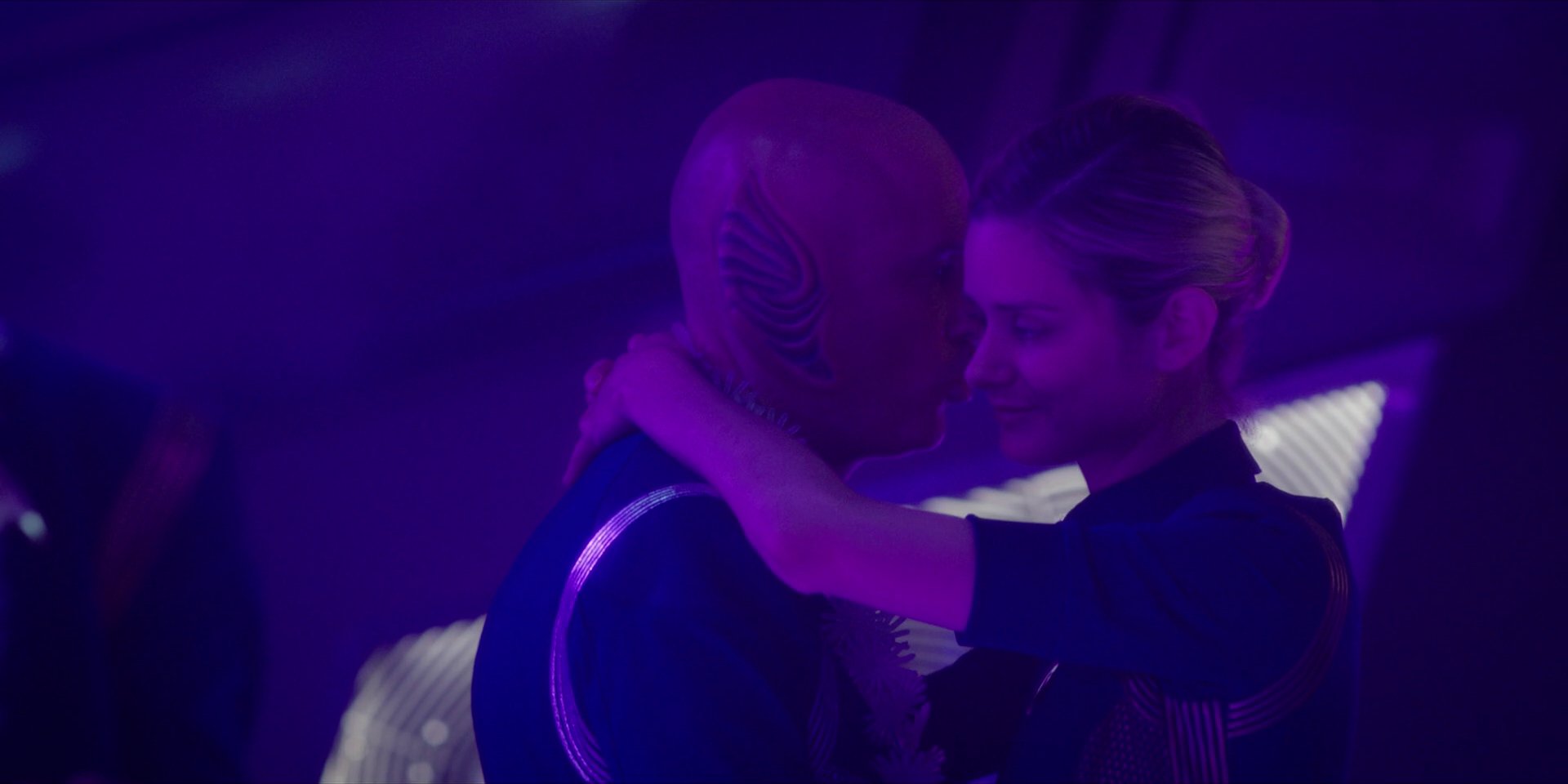 extant_StarTrekDiscovery_1x07-MagicToMakeTheSanestManGoMad_2947.jpg