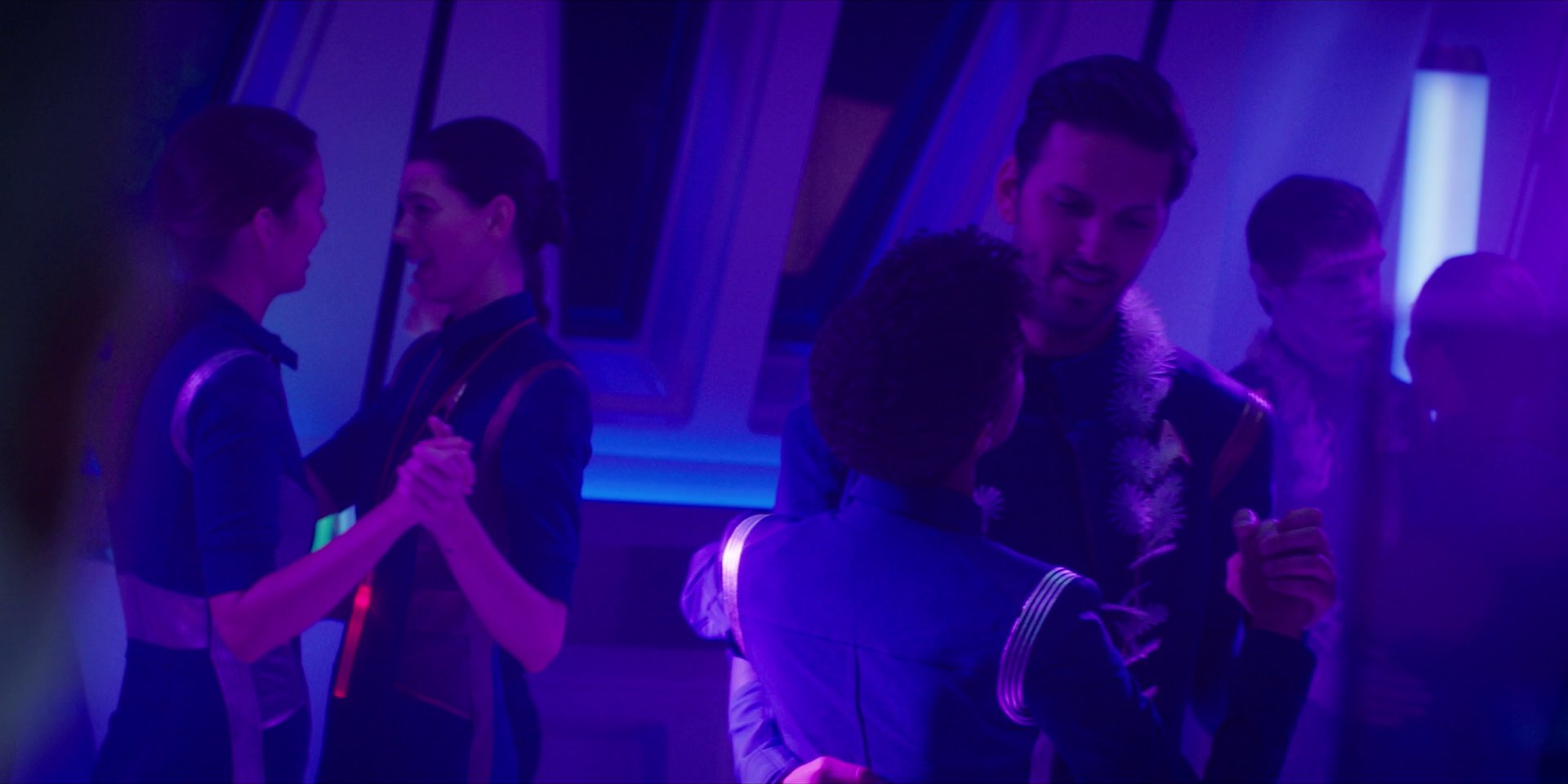 extant_StarTrekDiscovery_1x07-MagicToMakeTheSanestManGoMad_2984.jpg