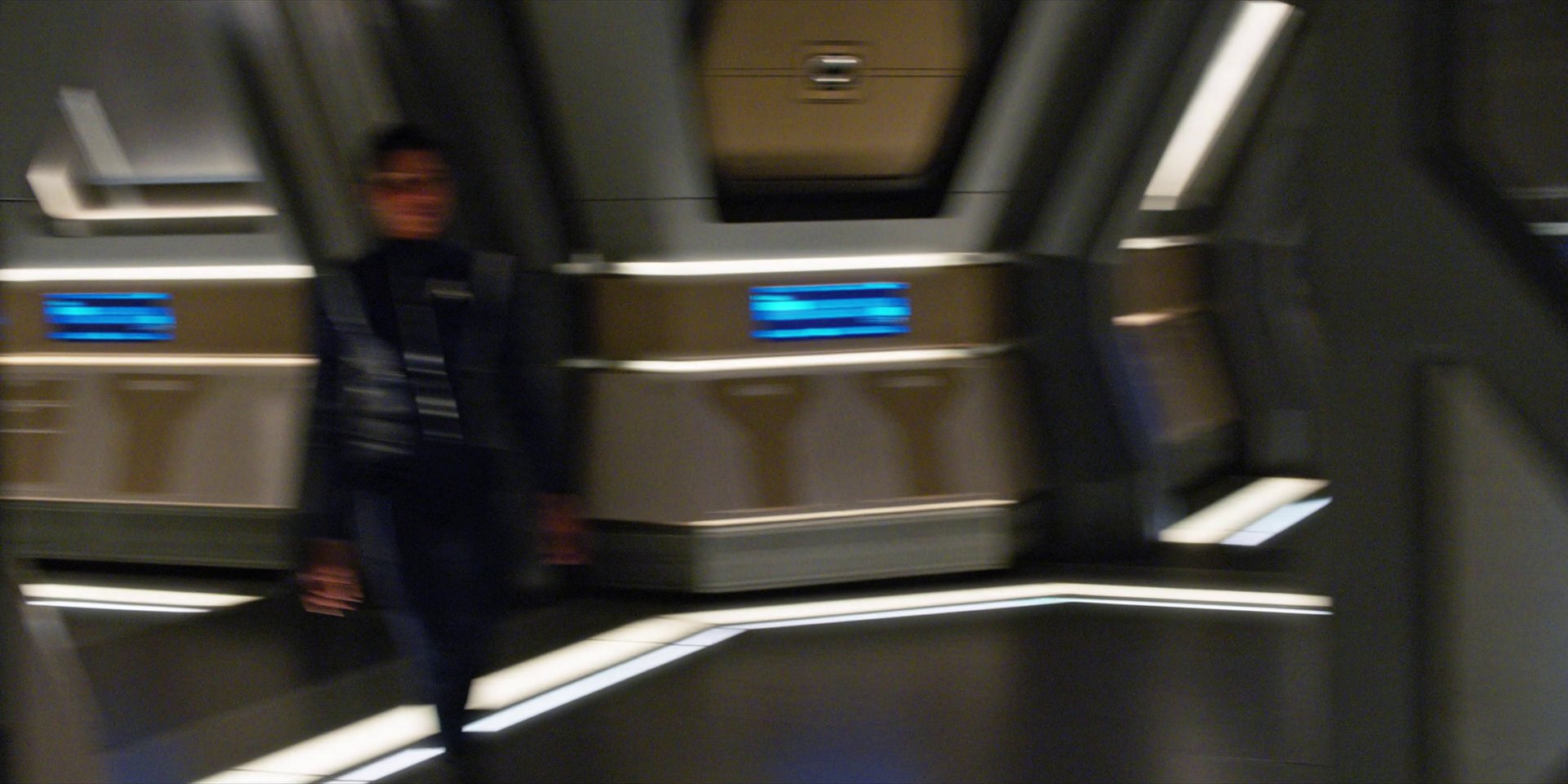 extant_StarTrekDiscovery_1x07-MagicToMakeTheSanestManGoMad_3189.jpg