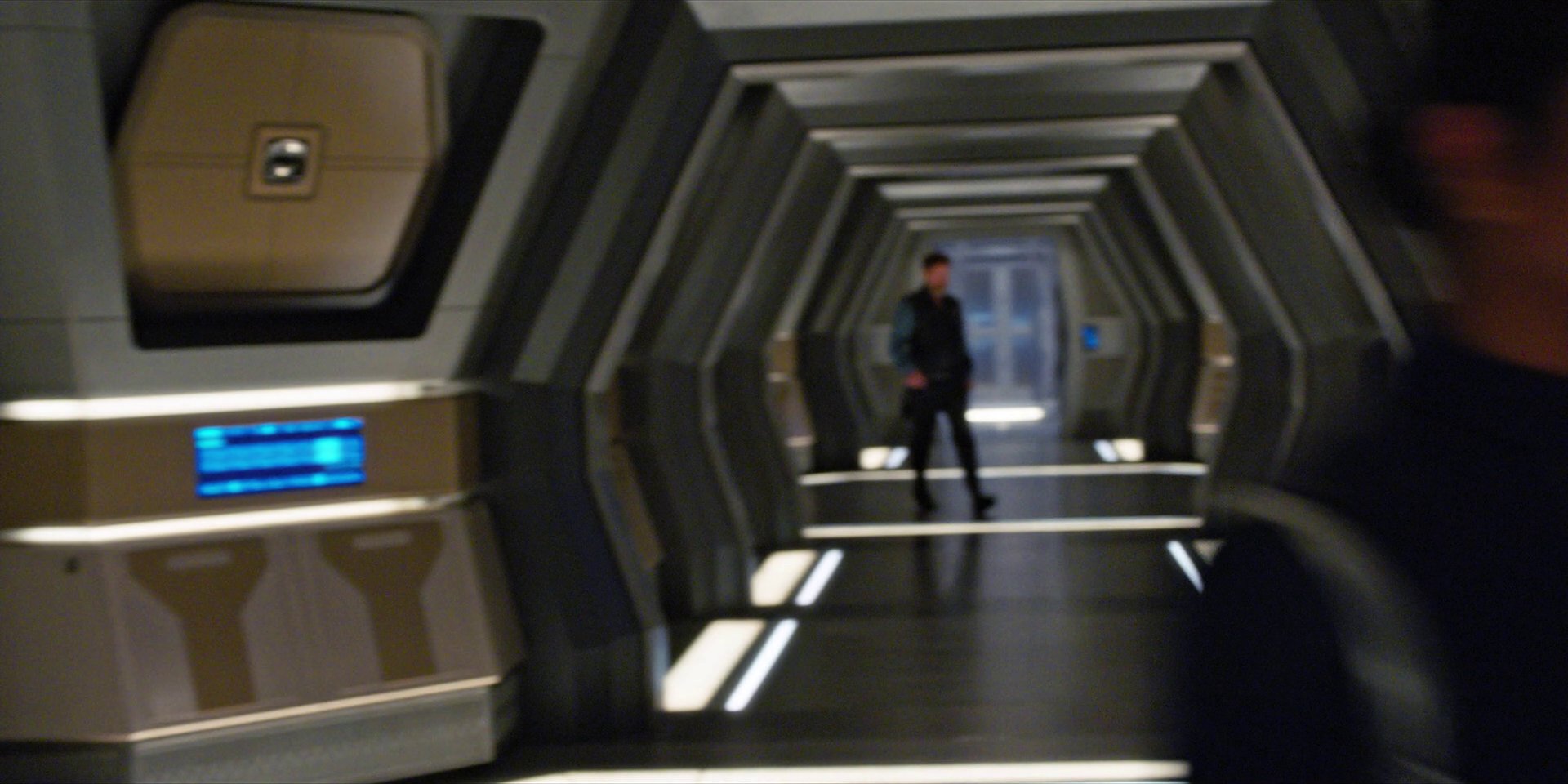 extant_StarTrekDiscovery_1x07-MagicToMakeTheSanestManGoMad_3192.jpg