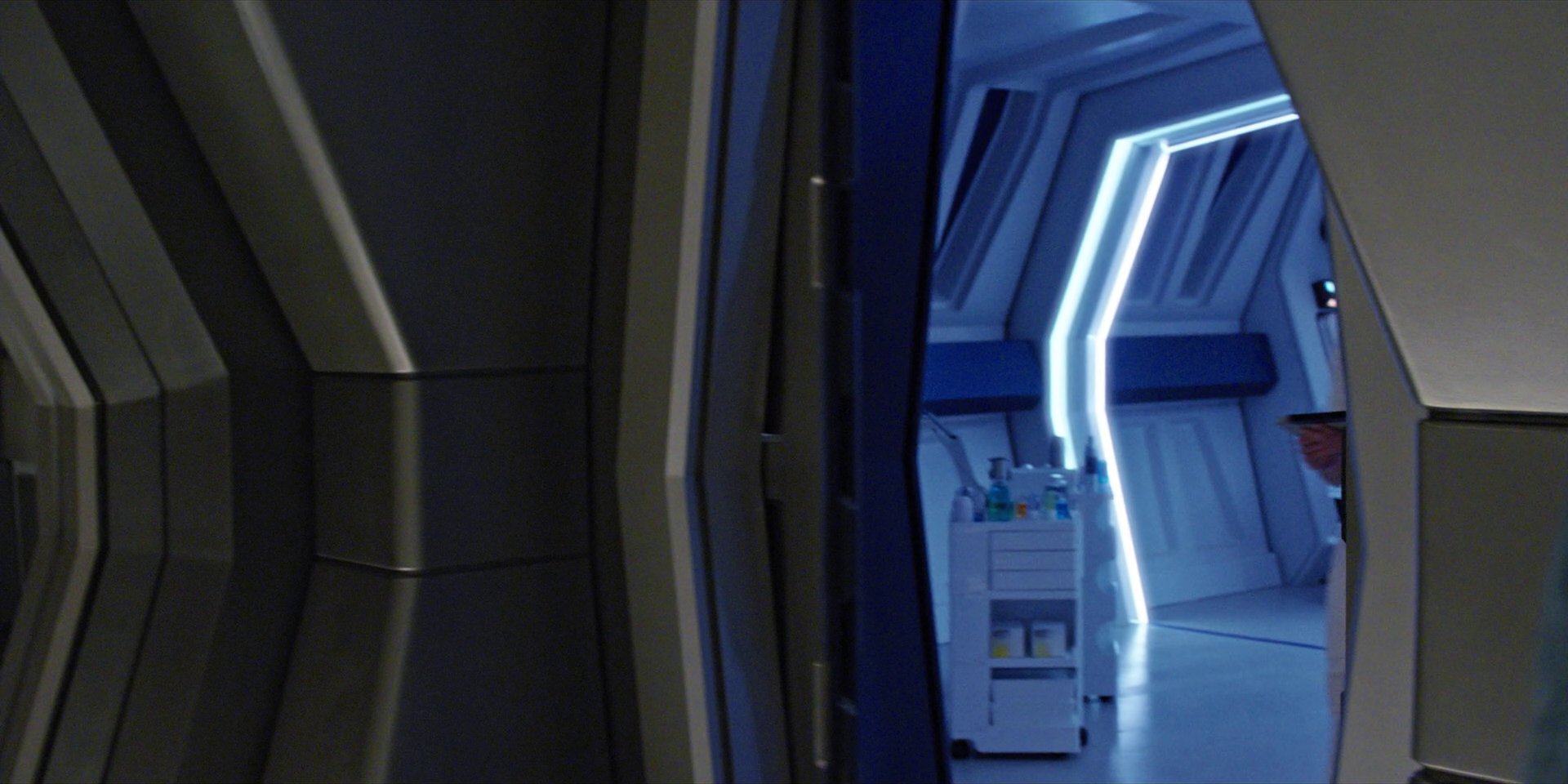 extant_StarTrekDiscovery_1x07-MagicToMakeTheSanestManGoMad_3223.jpg