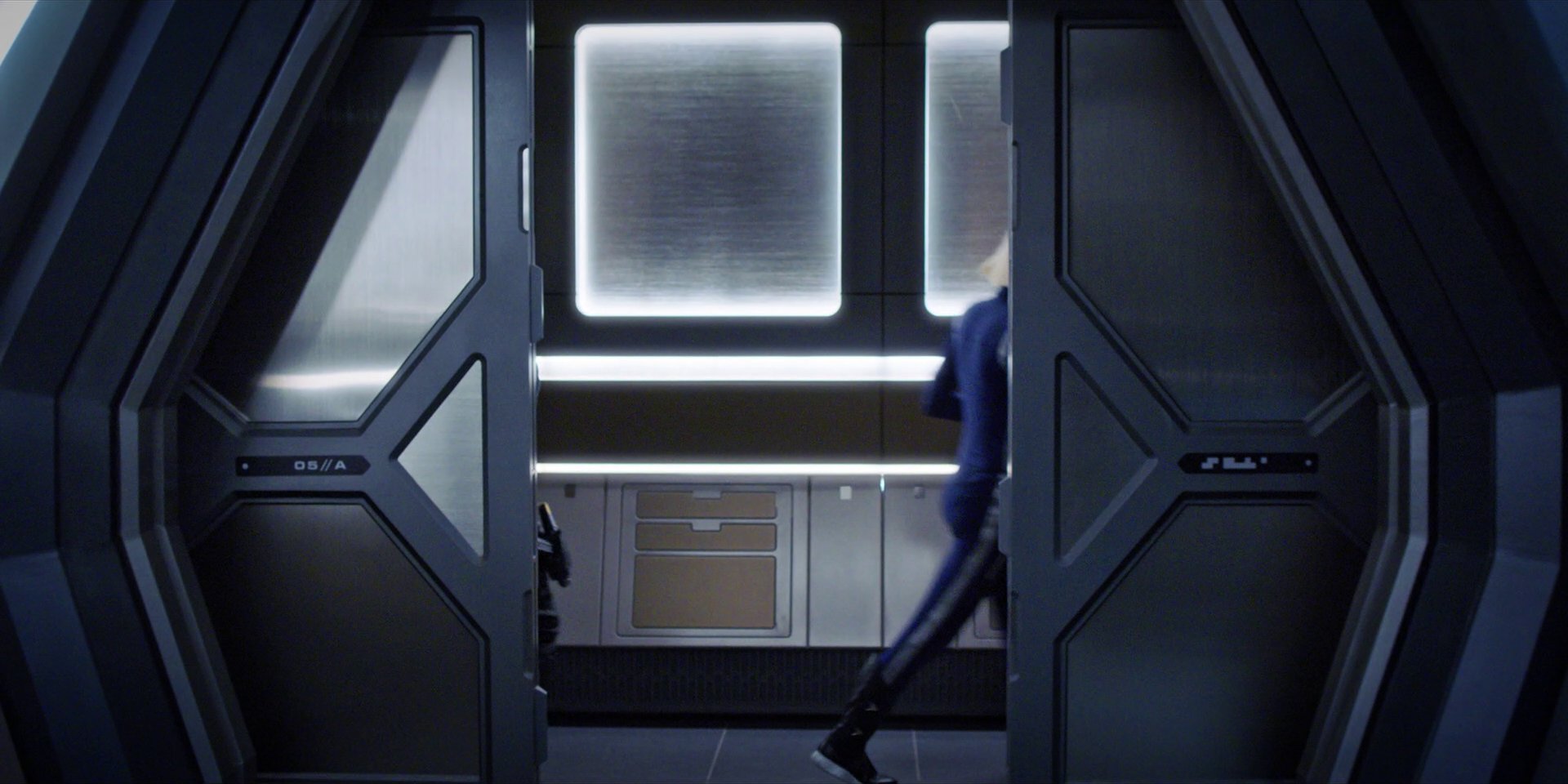 extant_StarTrekDiscovery_1x07-MagicToMakeTheSanestManGoMad_3258.jpg