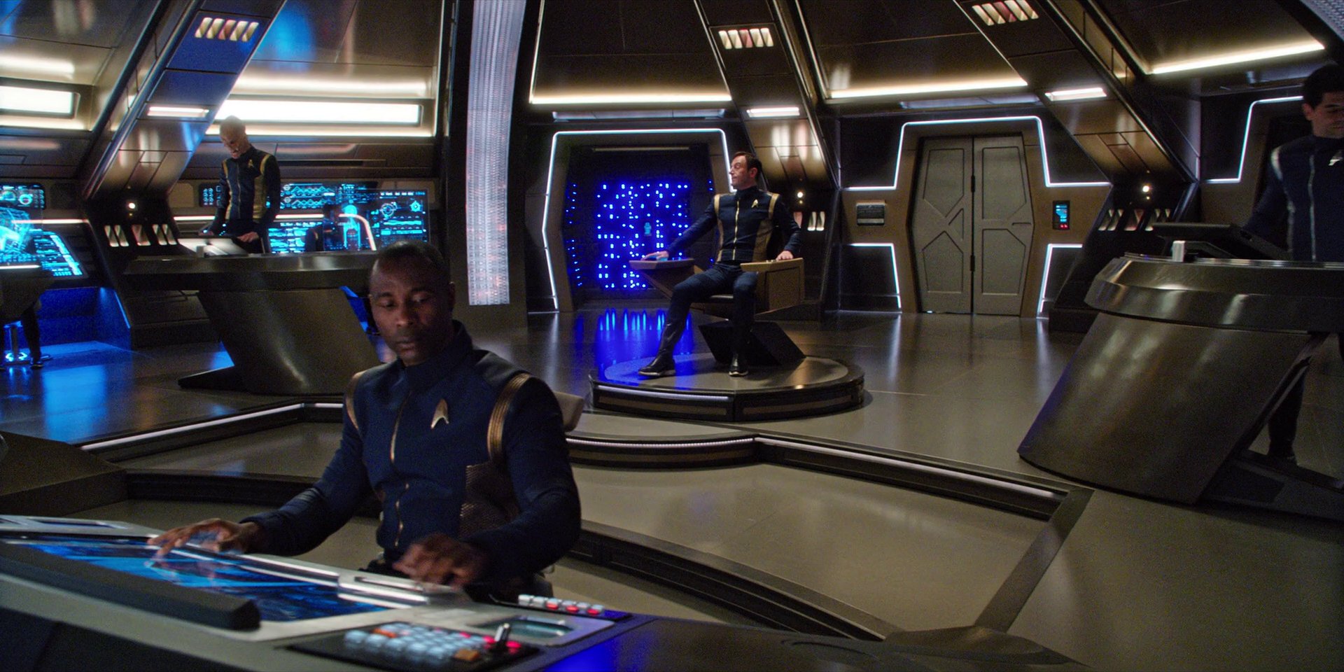 extant_StarTrekDiscovery_1x07-MagicToMakeTheSanestManGoMad_3312.jpg